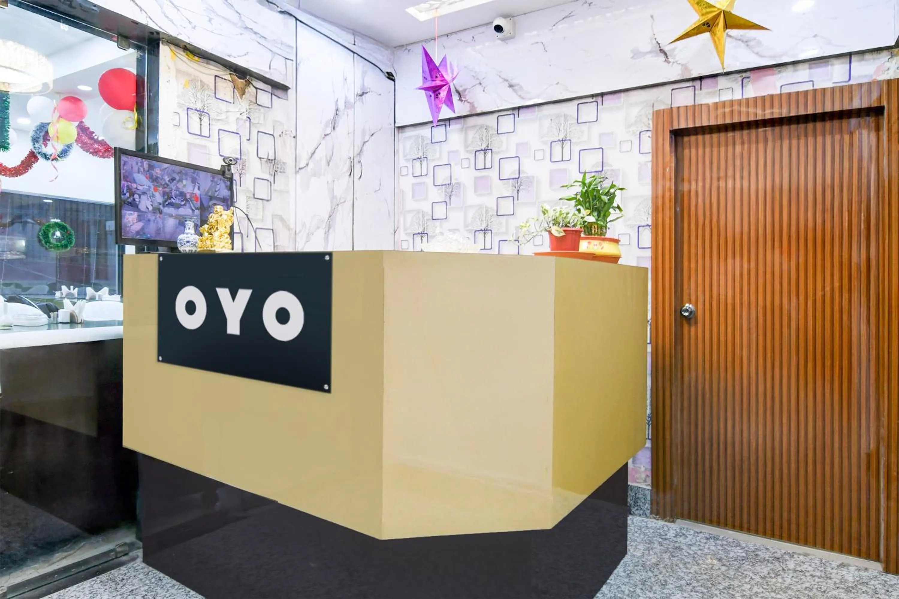 Lobby or reception in Super Hotel Continental Restuarant & Cafe