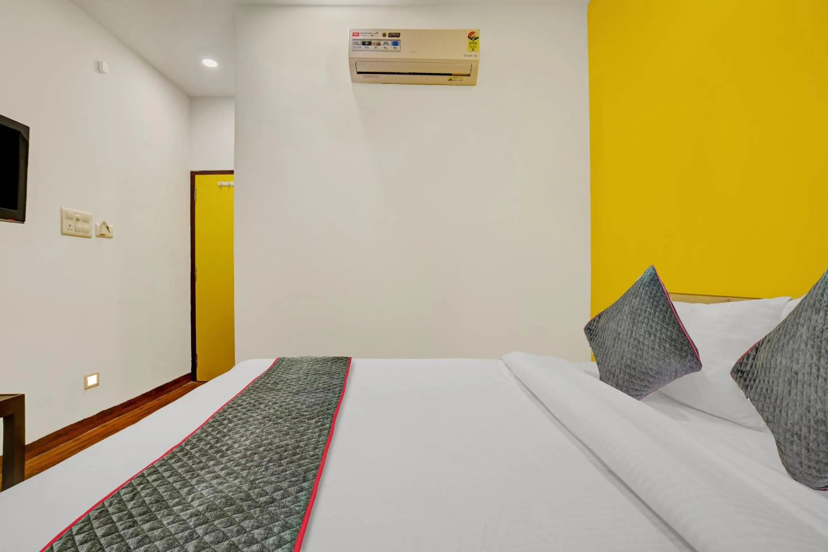 Bedroom, Bed in Super Townhouse Pine Tree