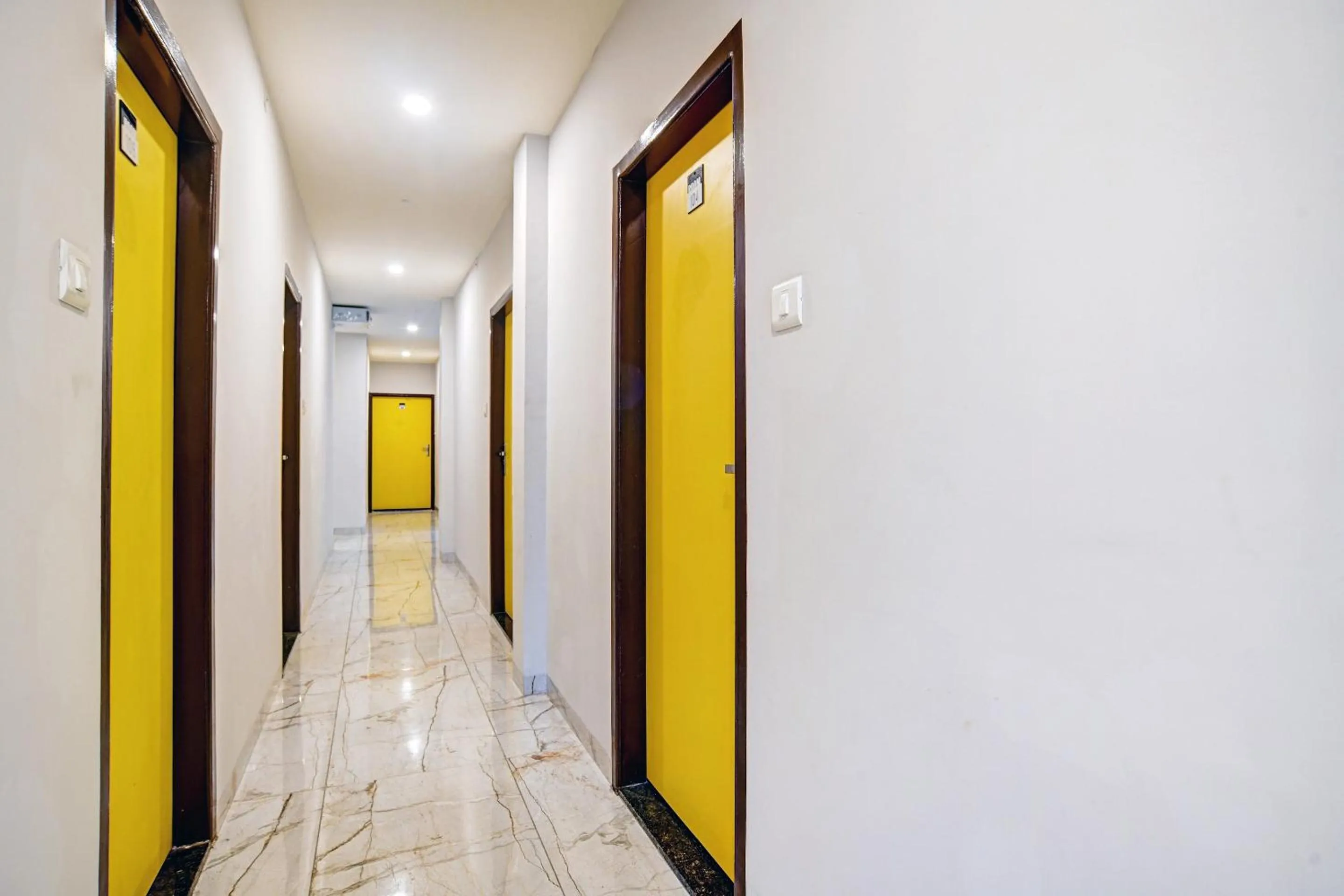 Lobby or reception in Super Townhouse Pine Tree