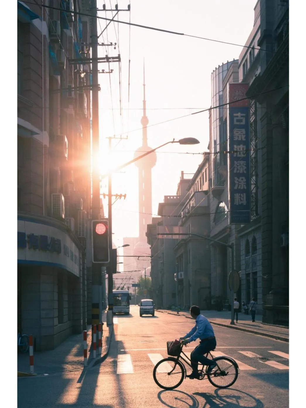 Street view in Dayin International Youth Hostel - East Nanjing Road & People's Square & The Bund Branch