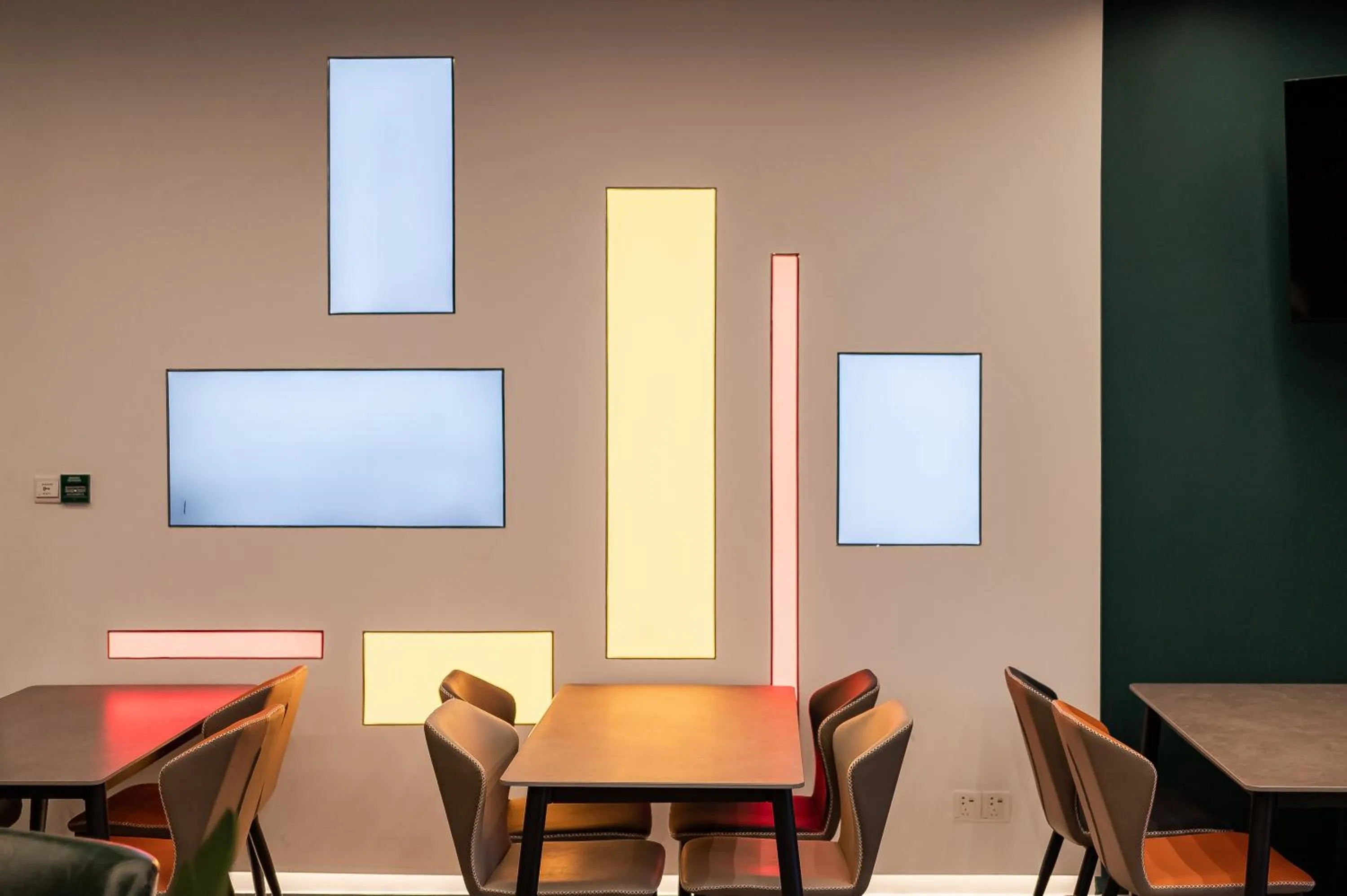 Communal lounge/ TV room in Dayin International Youth Hostel - East Nanjing Road & People's Square & The Bund Branch