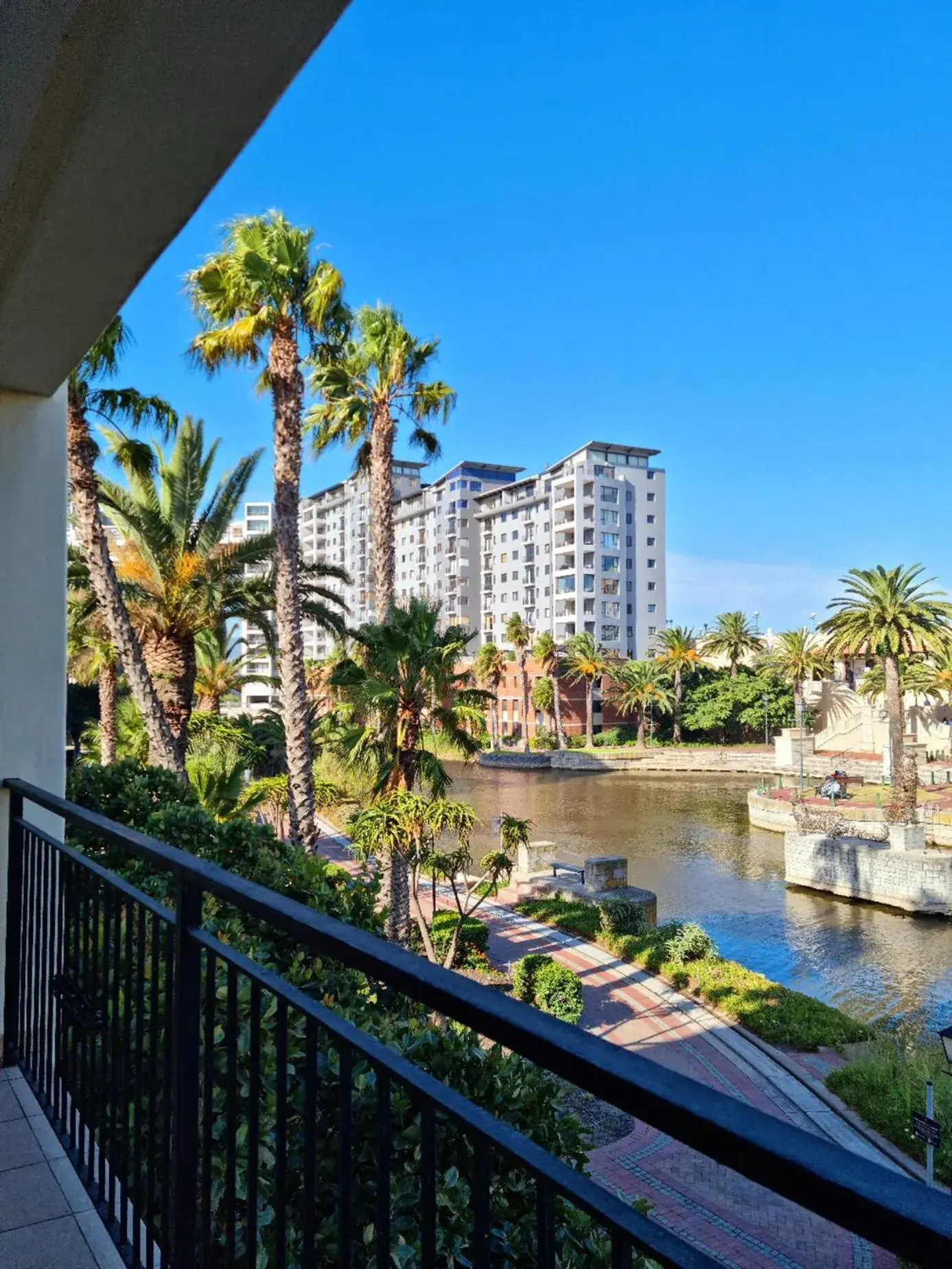 Three-Bedroom Apartment in Island Club by Smart City Stays Three-Bedroom Apartment in Island Club by Smart City Stays