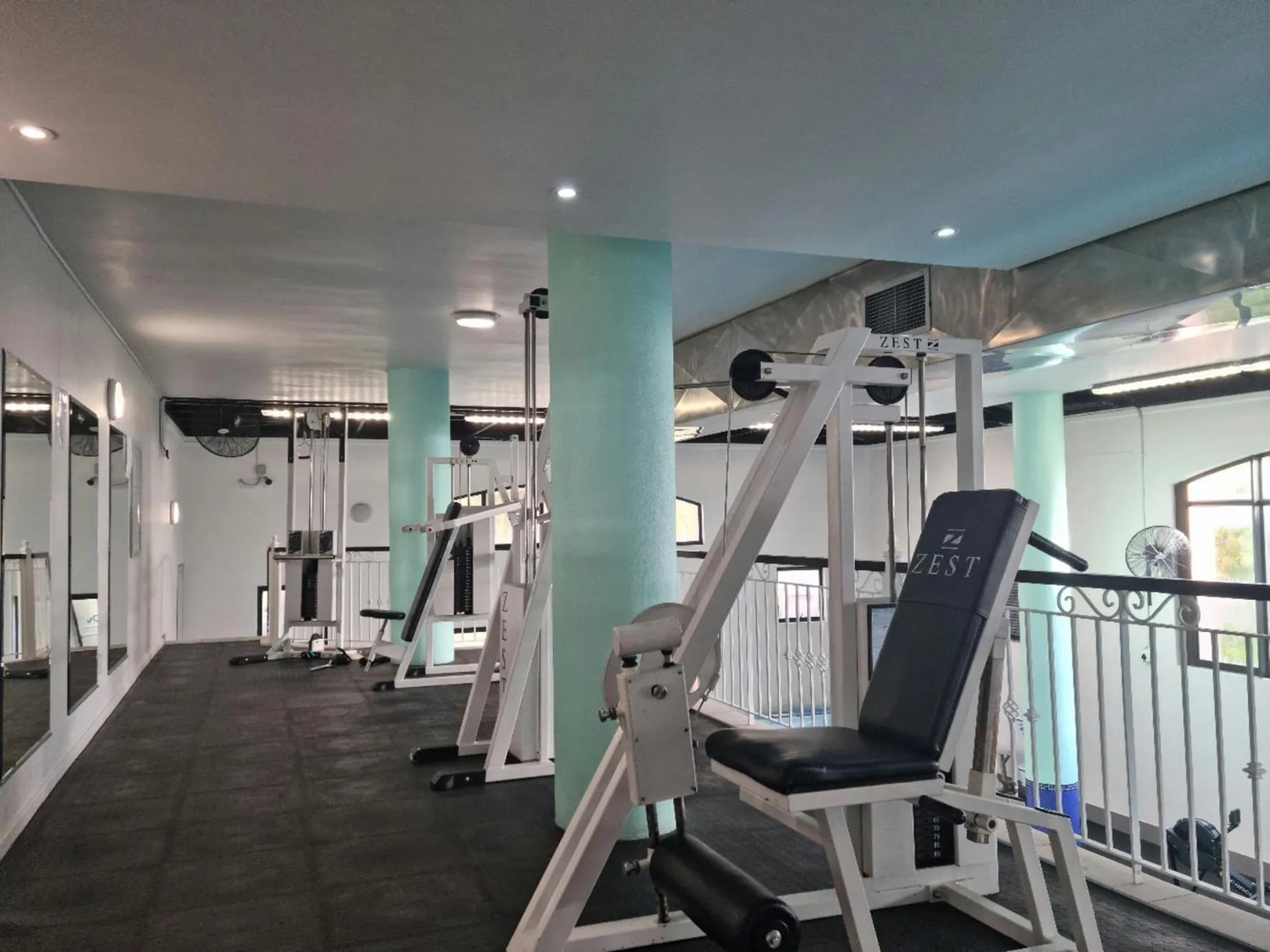 Fitness centre/facilities in Island Club by Smart City Stays