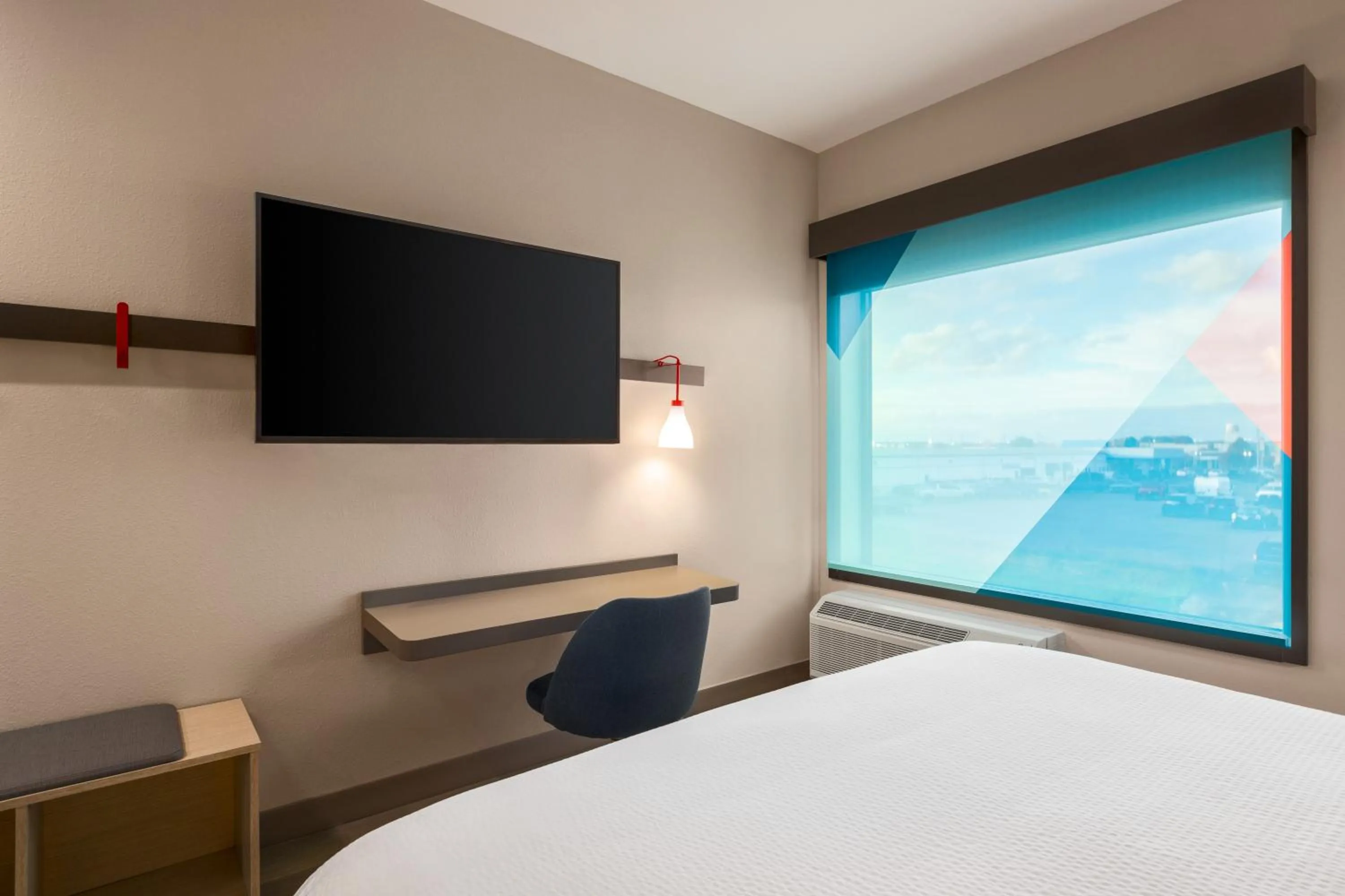 TV and multimedia, Bed in avid hotels - Memphis - Southaven by IHG