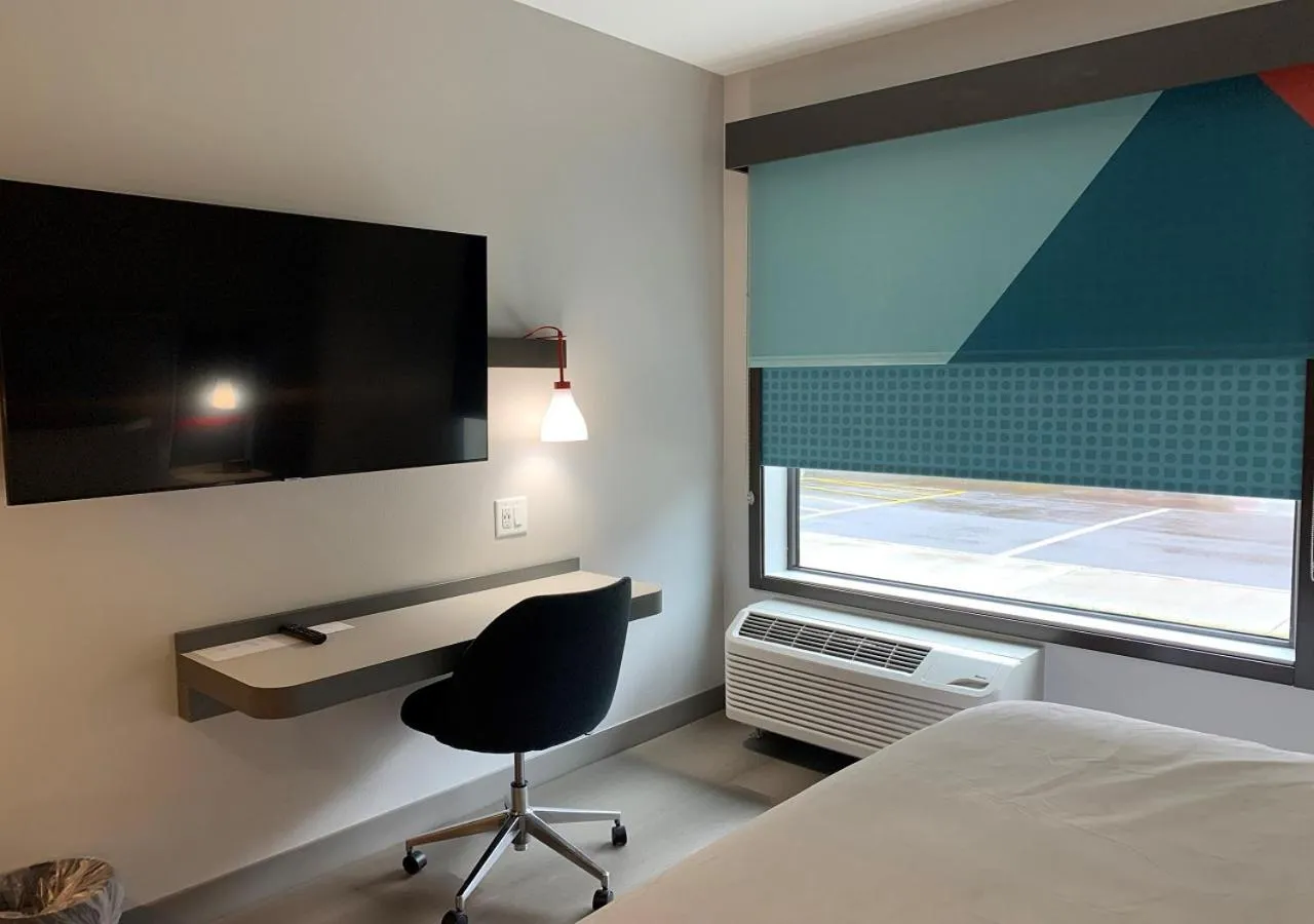 Other, Bed in avid hotels - Salem by IHG