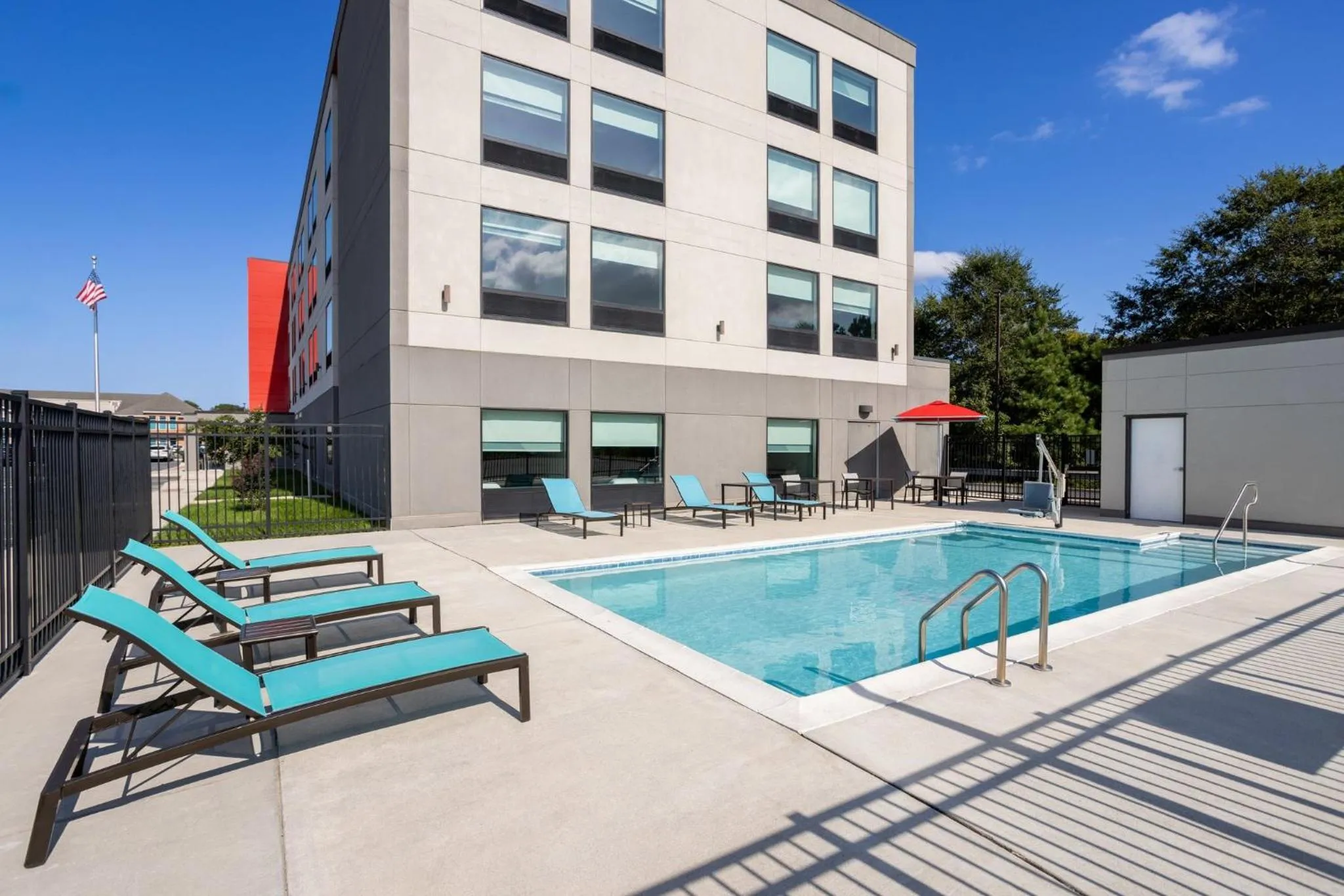 Swimming pool in avid hotels - Millsboro - Georgetown South by IHG