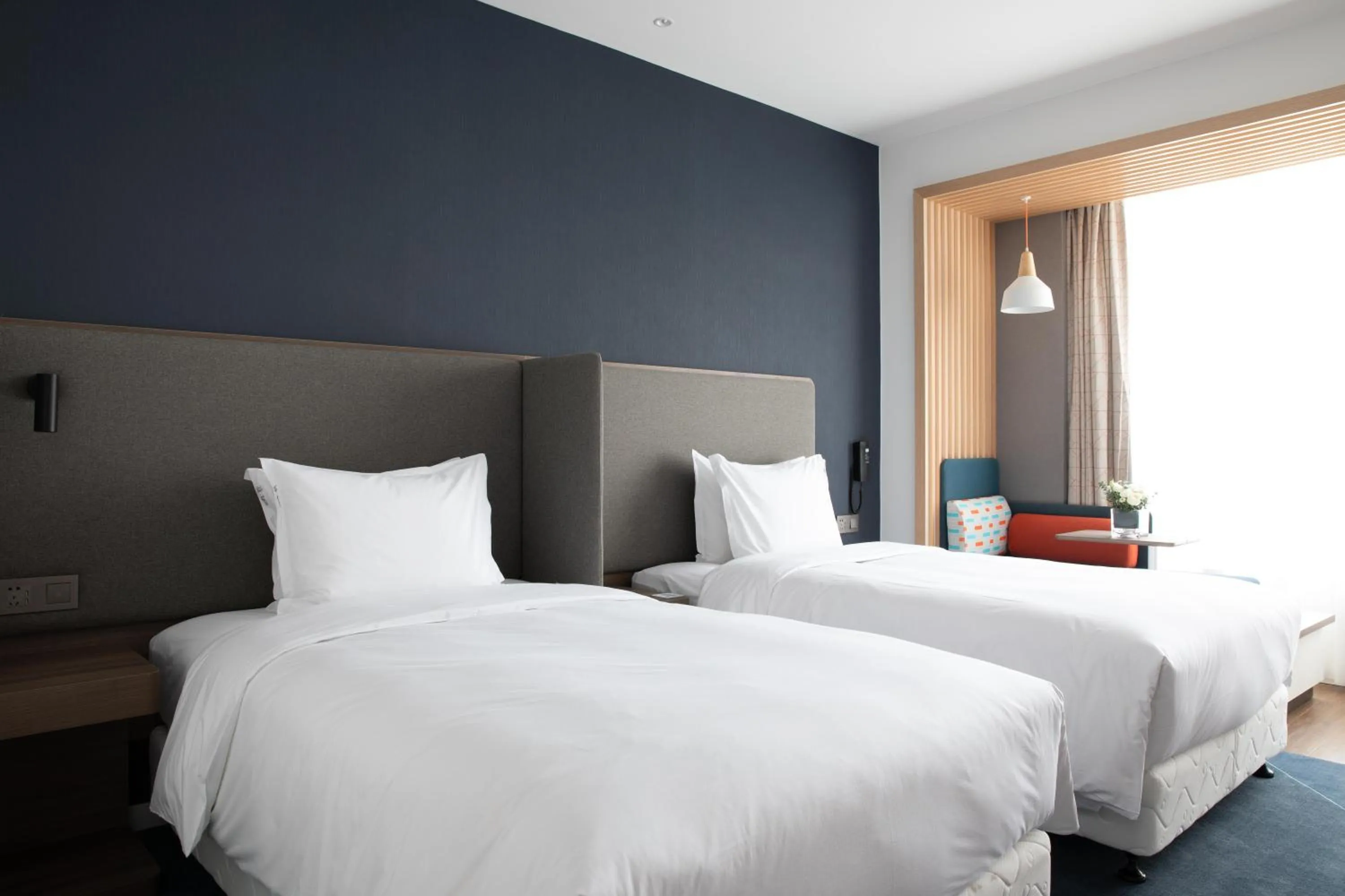 Photo of the whole room, Bed in Holiday Inn Express Xi'an High Tech South by IHG