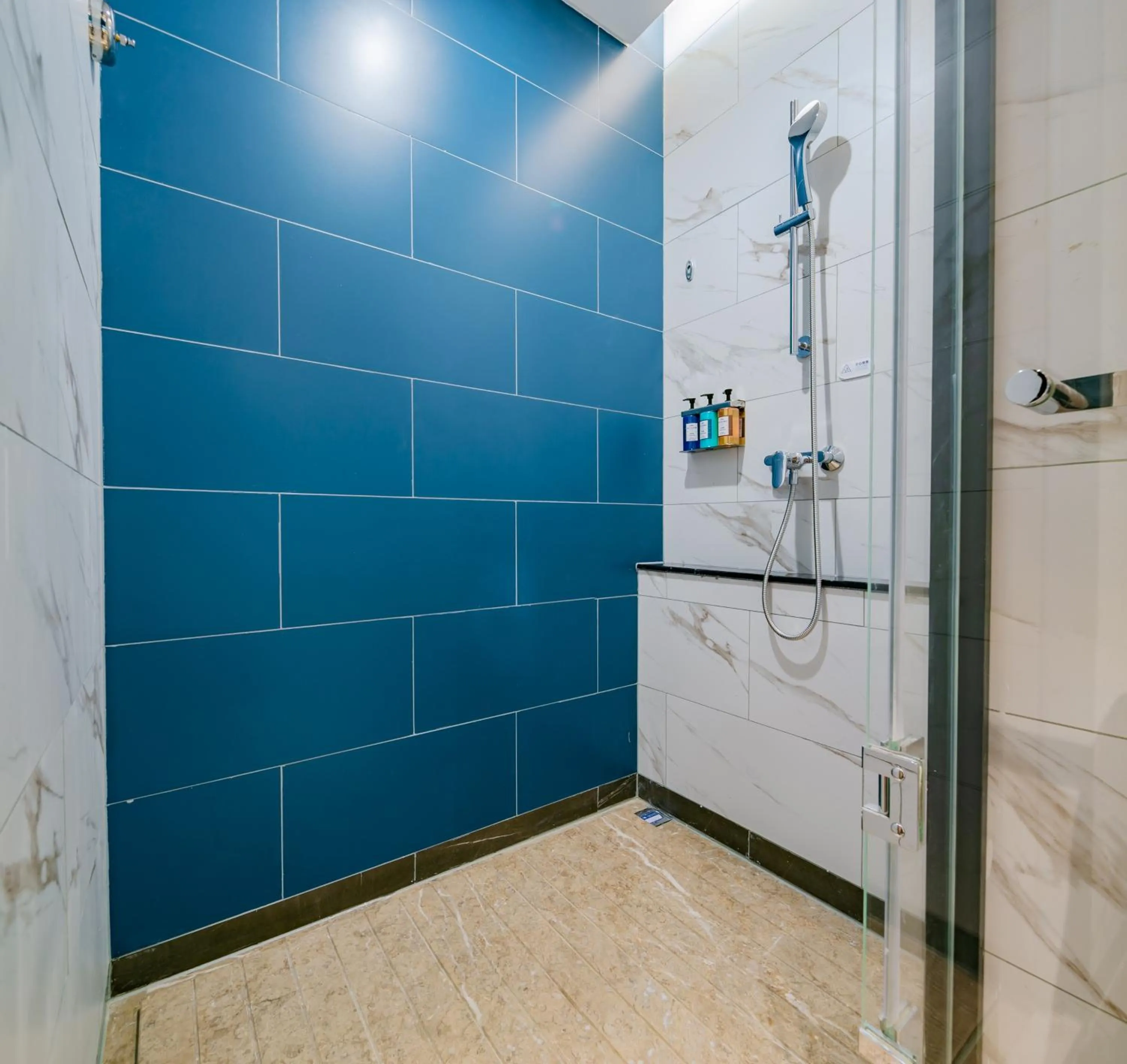 Shower in Holiday Inn Express Xi'an High Tech Zone North by IHG