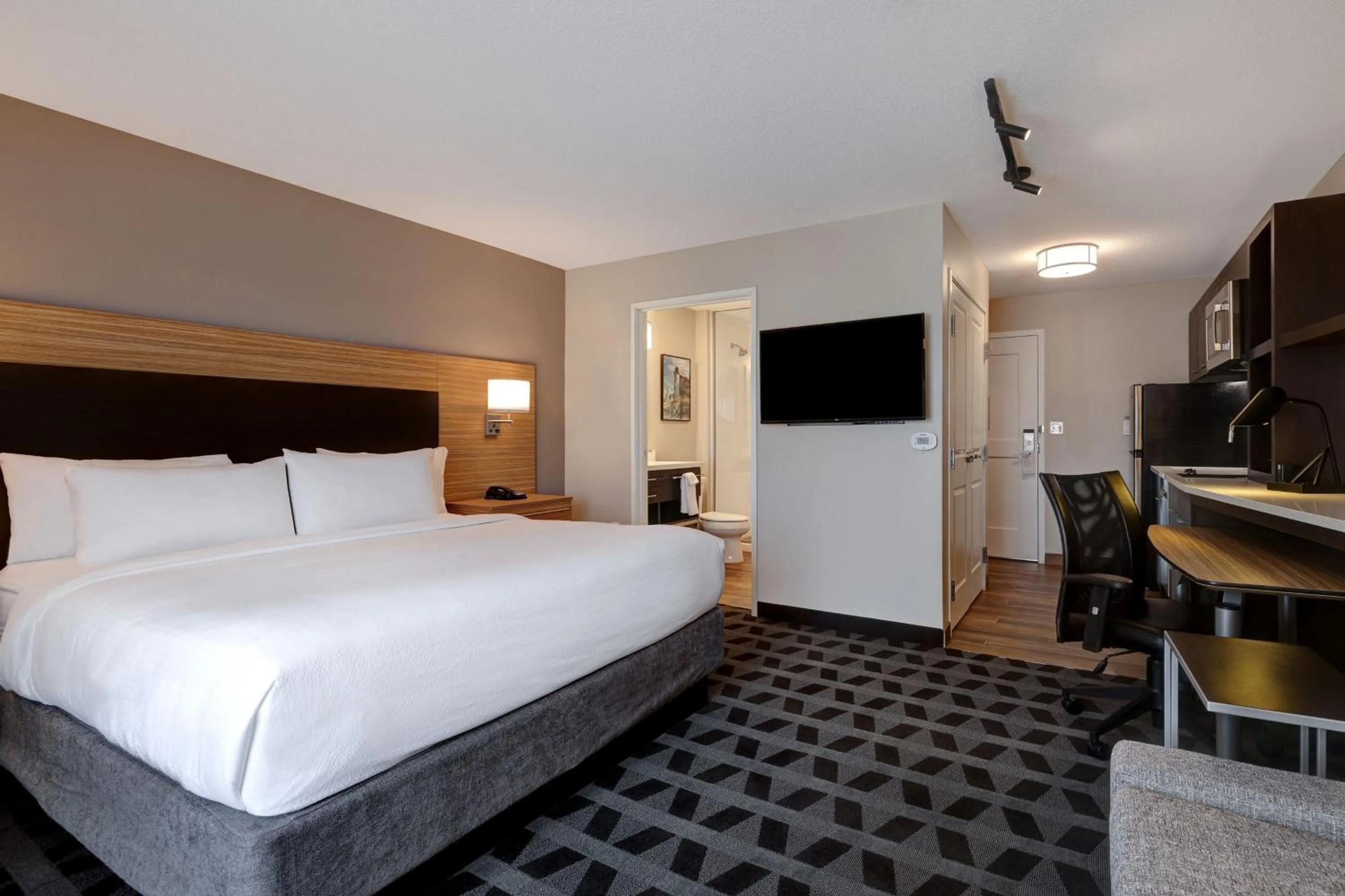 Photo of the whole room, Bed in TownePlace Suites by Marriott Monroe