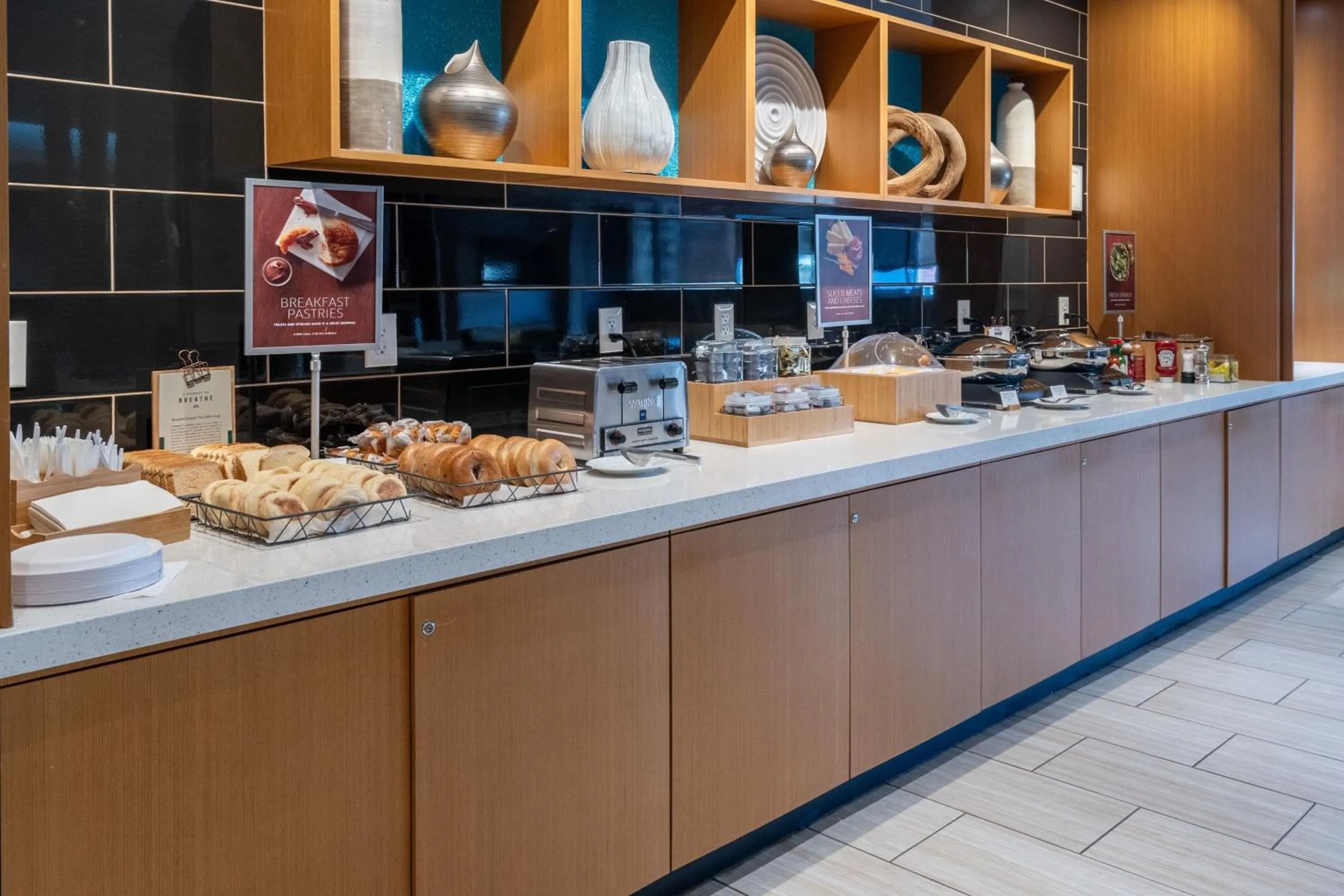 Breakfast in SpringHill Suites by Marriott Woodbridge