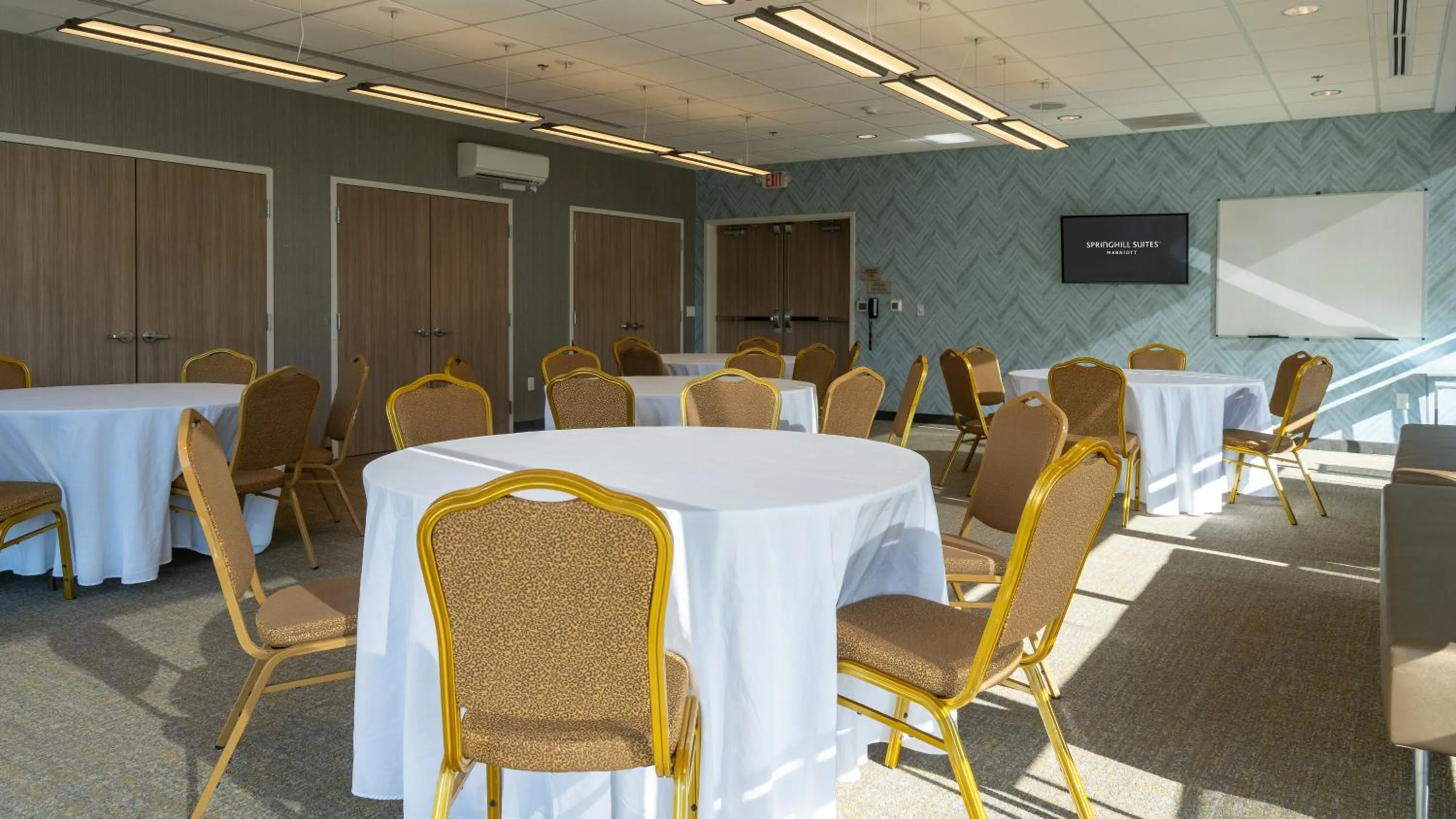 Meeting/conference room in SpringHill Suites by Marriott Woodbridge