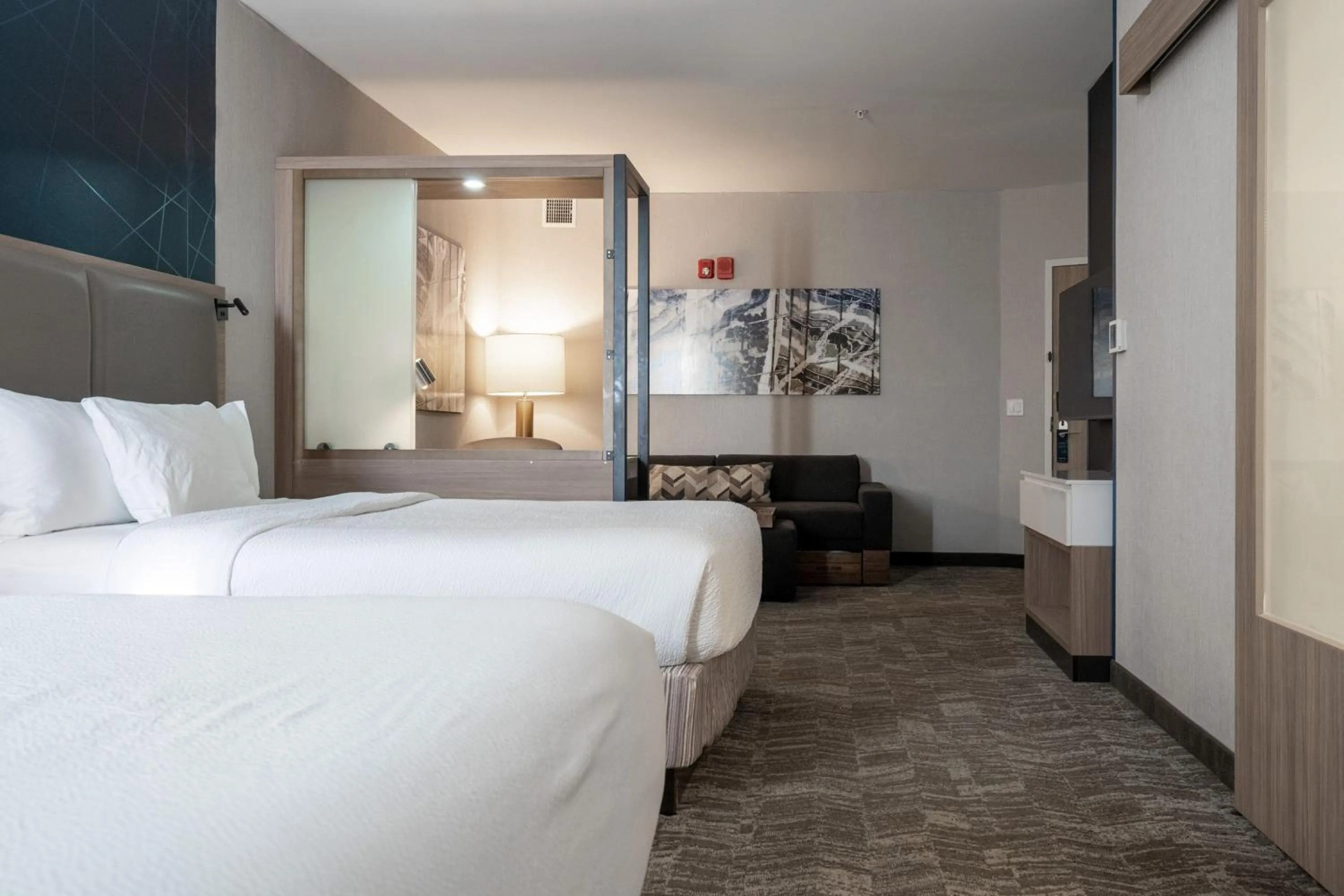 Bedroom, Bed in SpringHill Suites by Marriott Woodbridge
