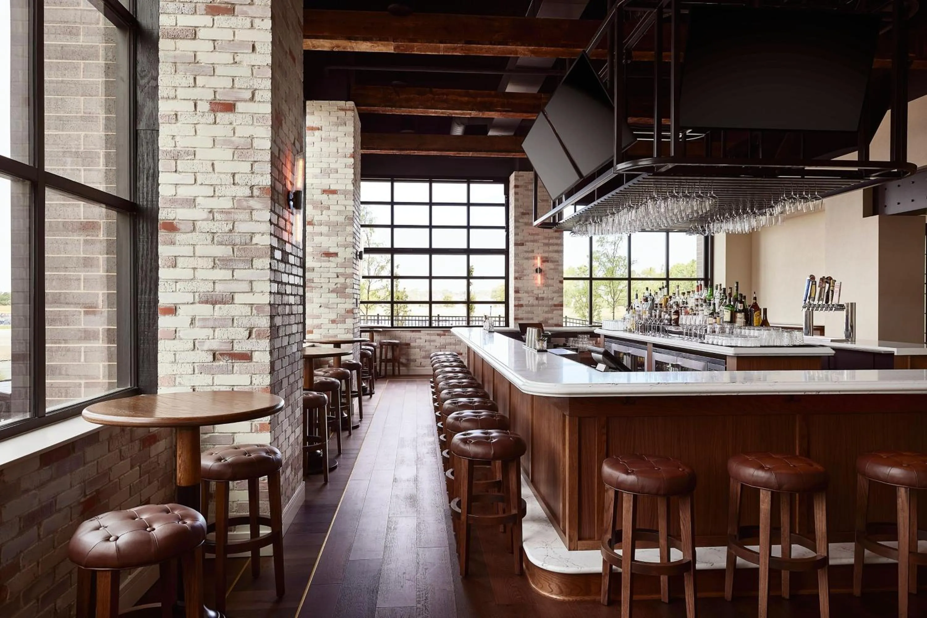 Lounge or bar in The Scarlet, Lincoln, a Tribute Portfolio Hotel