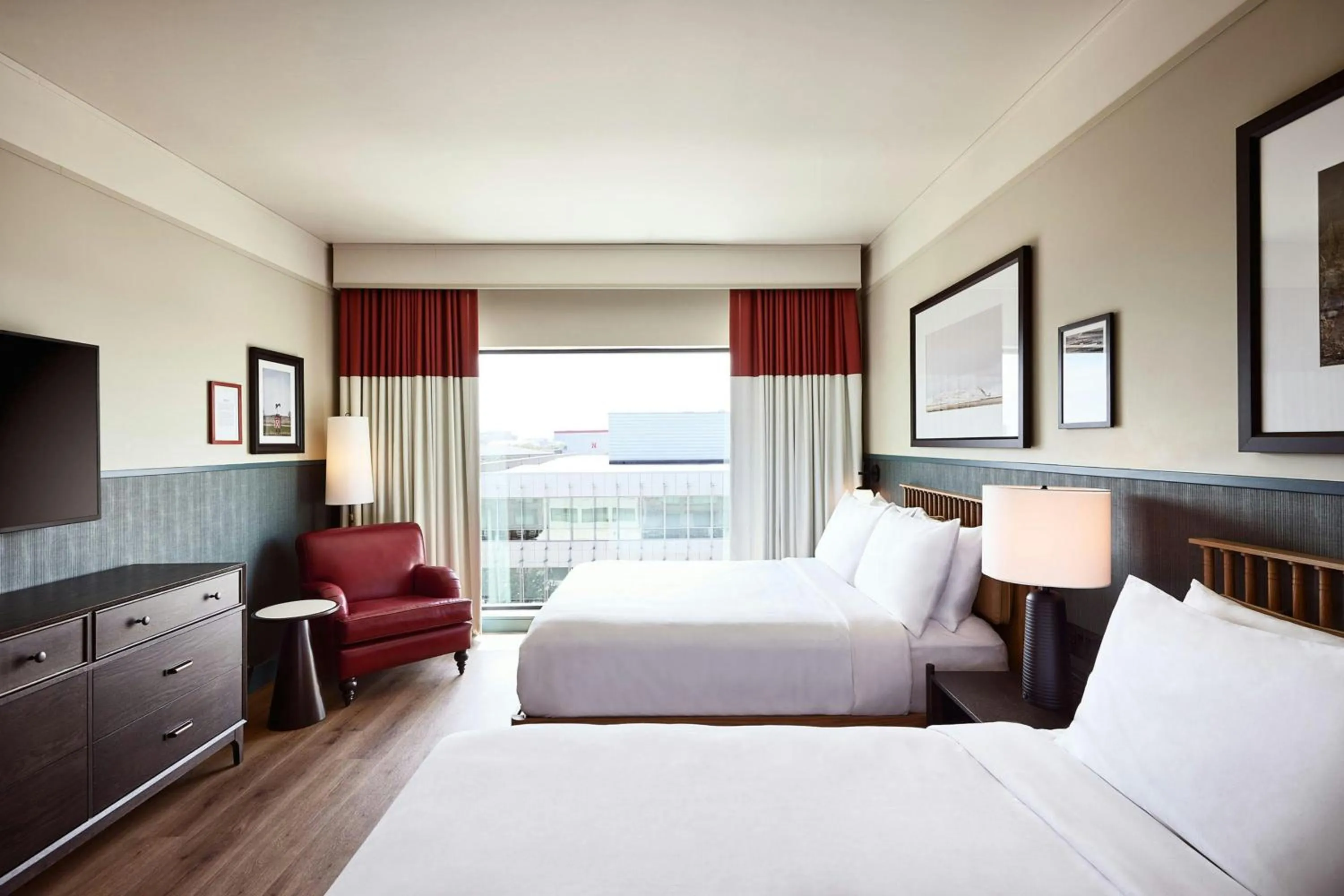 Photo of the whole room, Bed in The Scarlet, Lincoln, a Tribute Portfolio Hotel