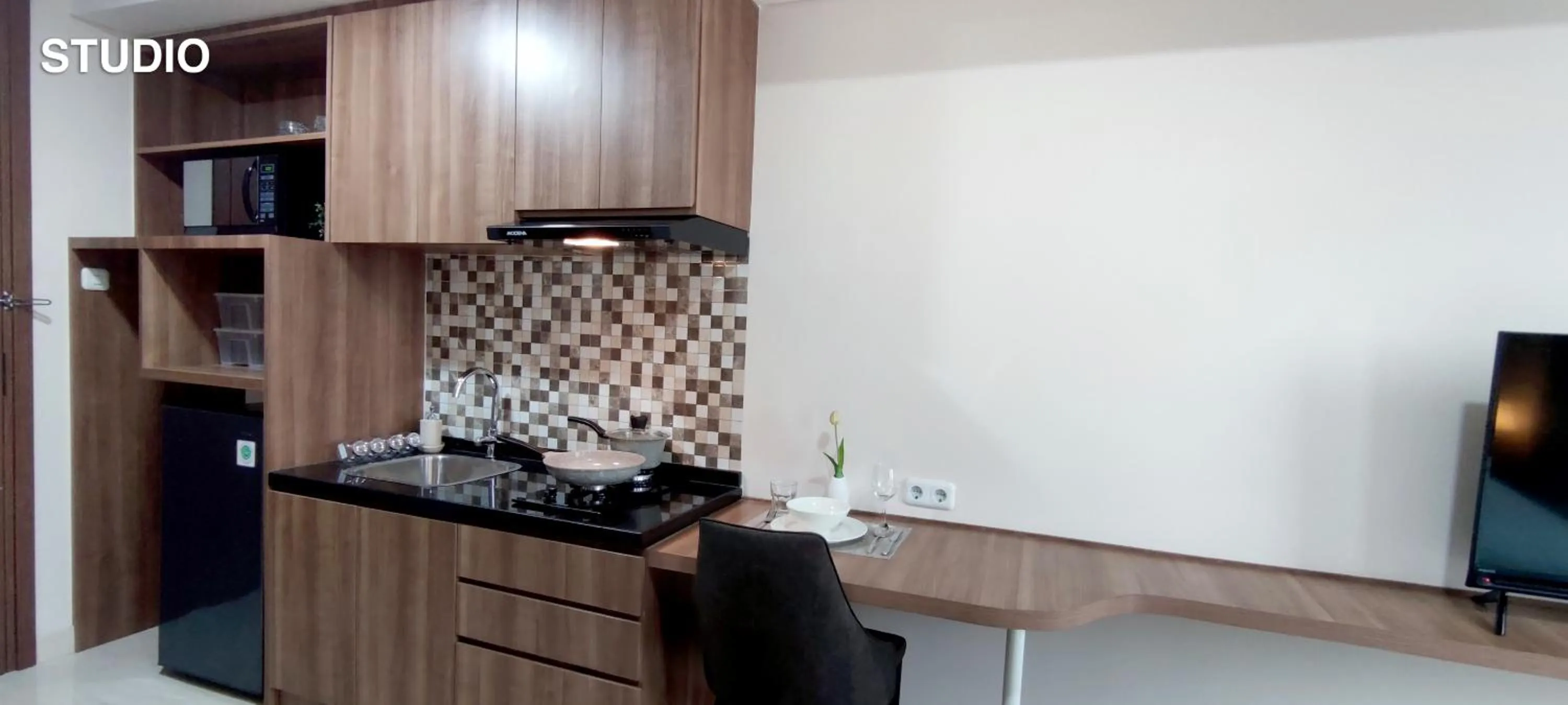 Kitchen or kitchenette in Kawana Golf Residence