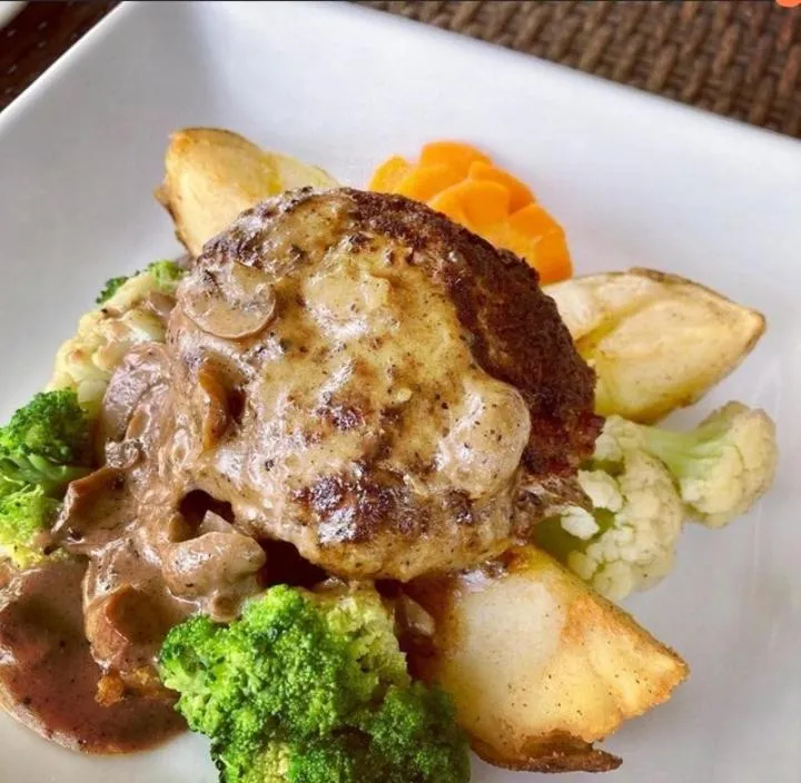 Food in Kawana Golf Residence