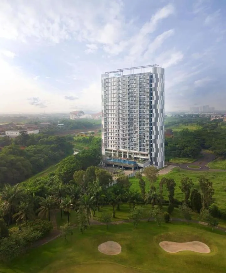 Property building in Kawana Golf Residence