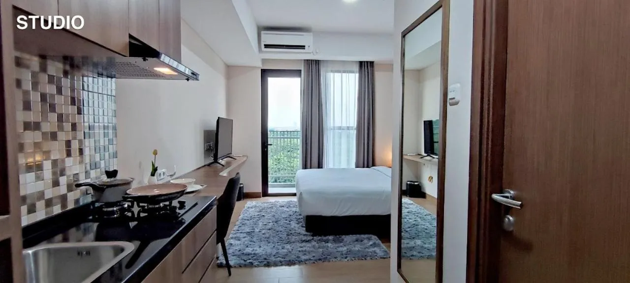 Bedroom, Bed in Kawana Golf Residence