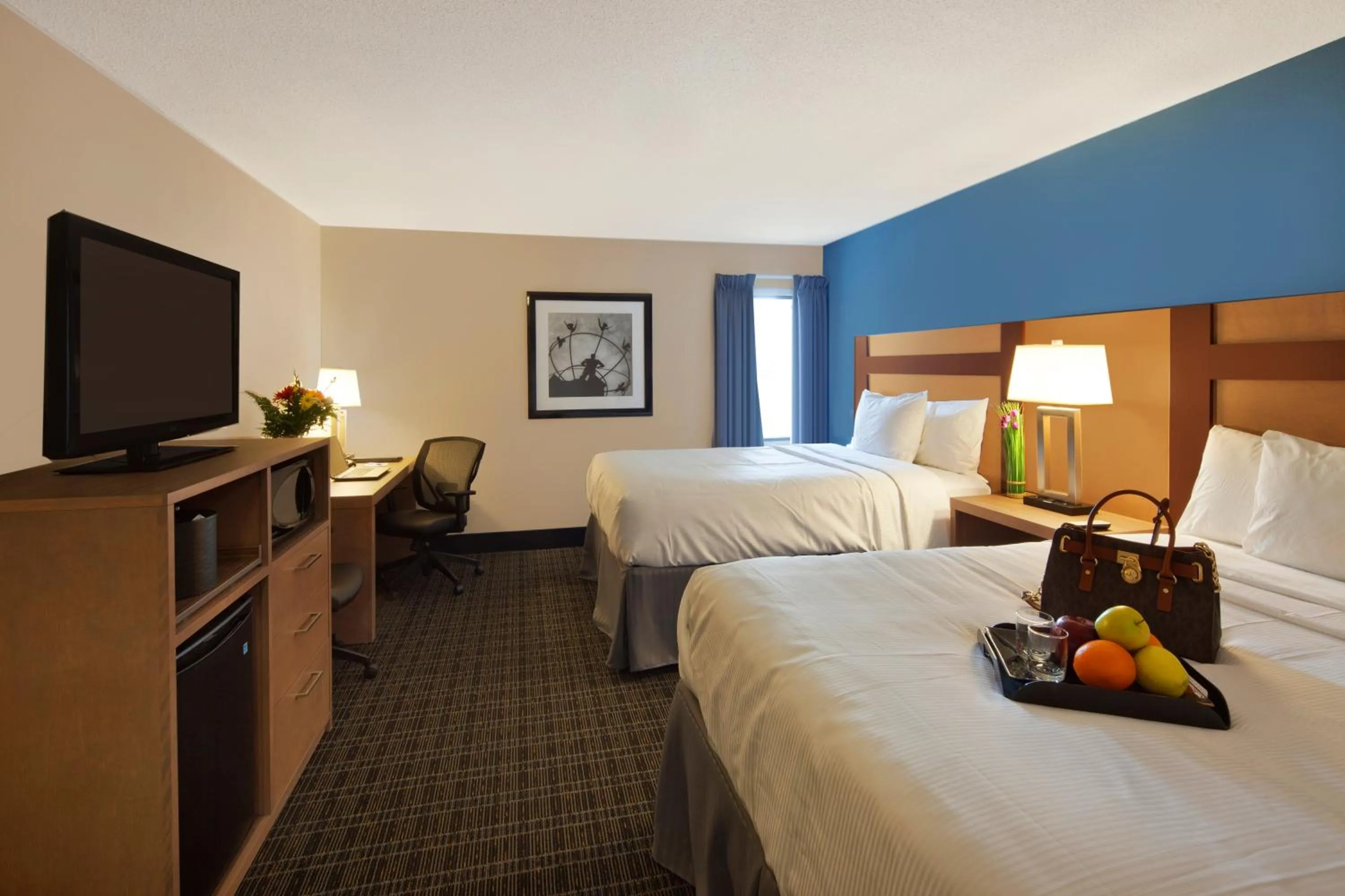 Bedroom, Bed in Canadas Best Value Inn Toronto