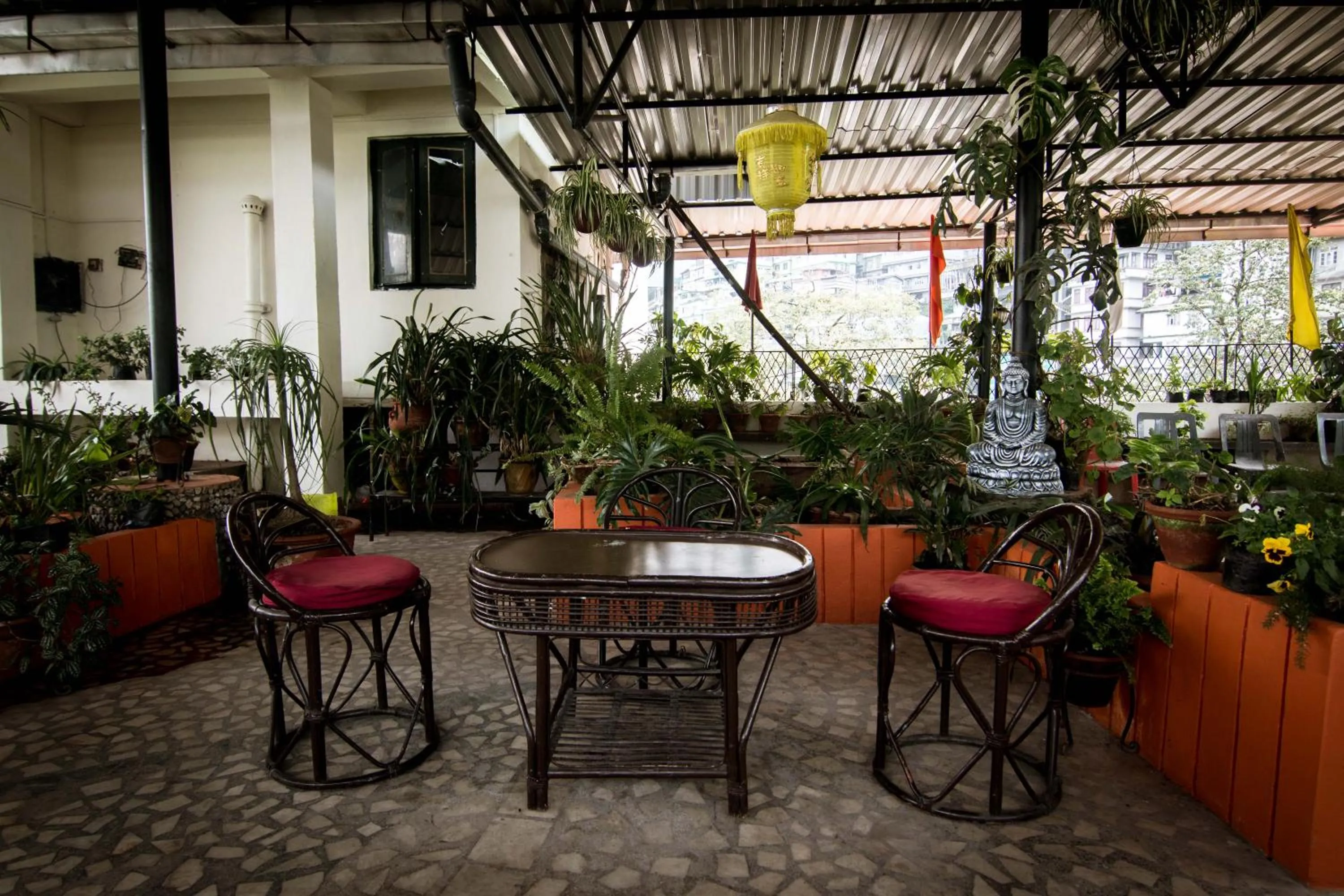 Garden in Central Hill Resort The Mall Road