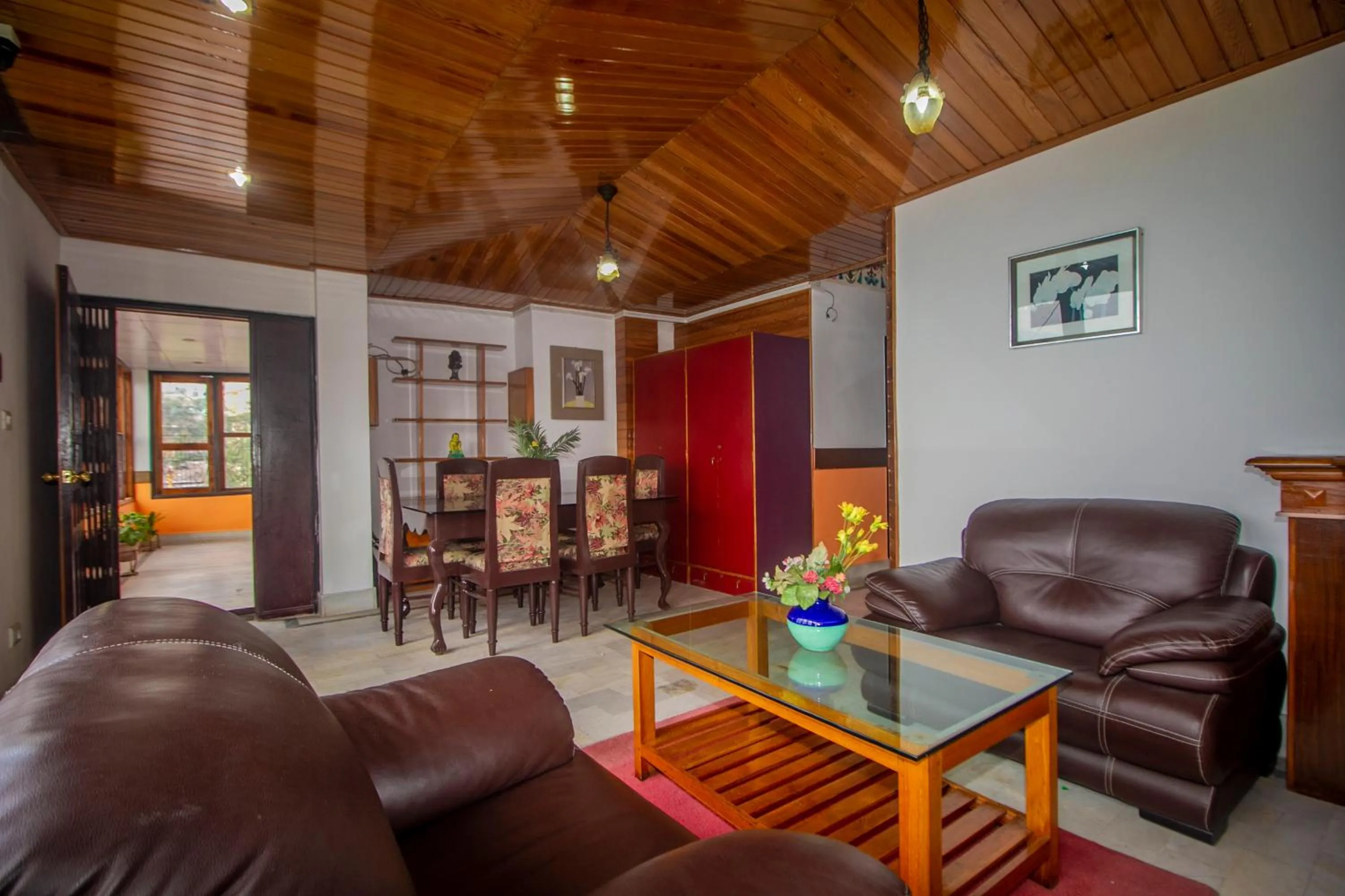 Central Hill Resort The Mall Road