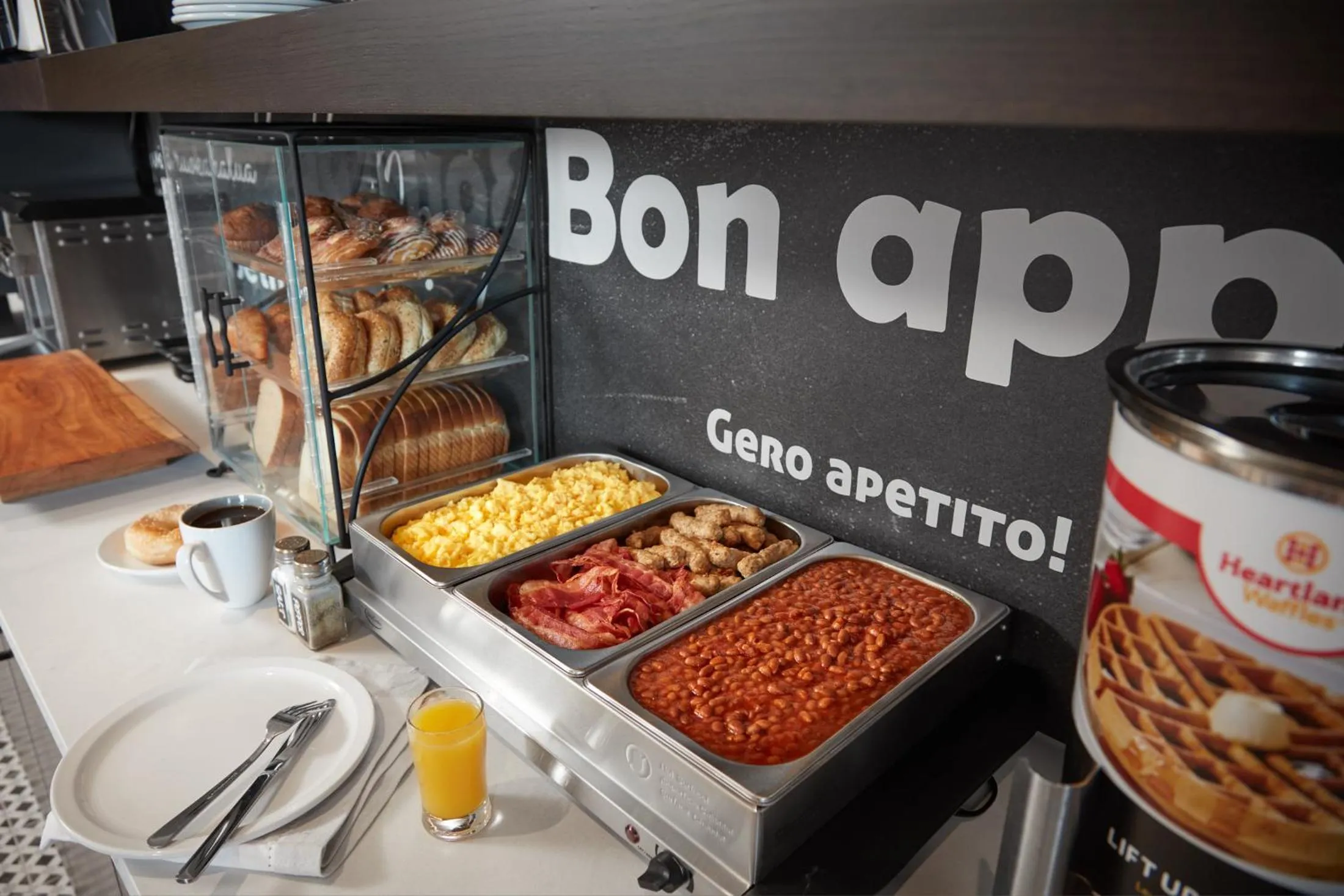 Buffet breakfast in Stay Inn Hotel Toronto