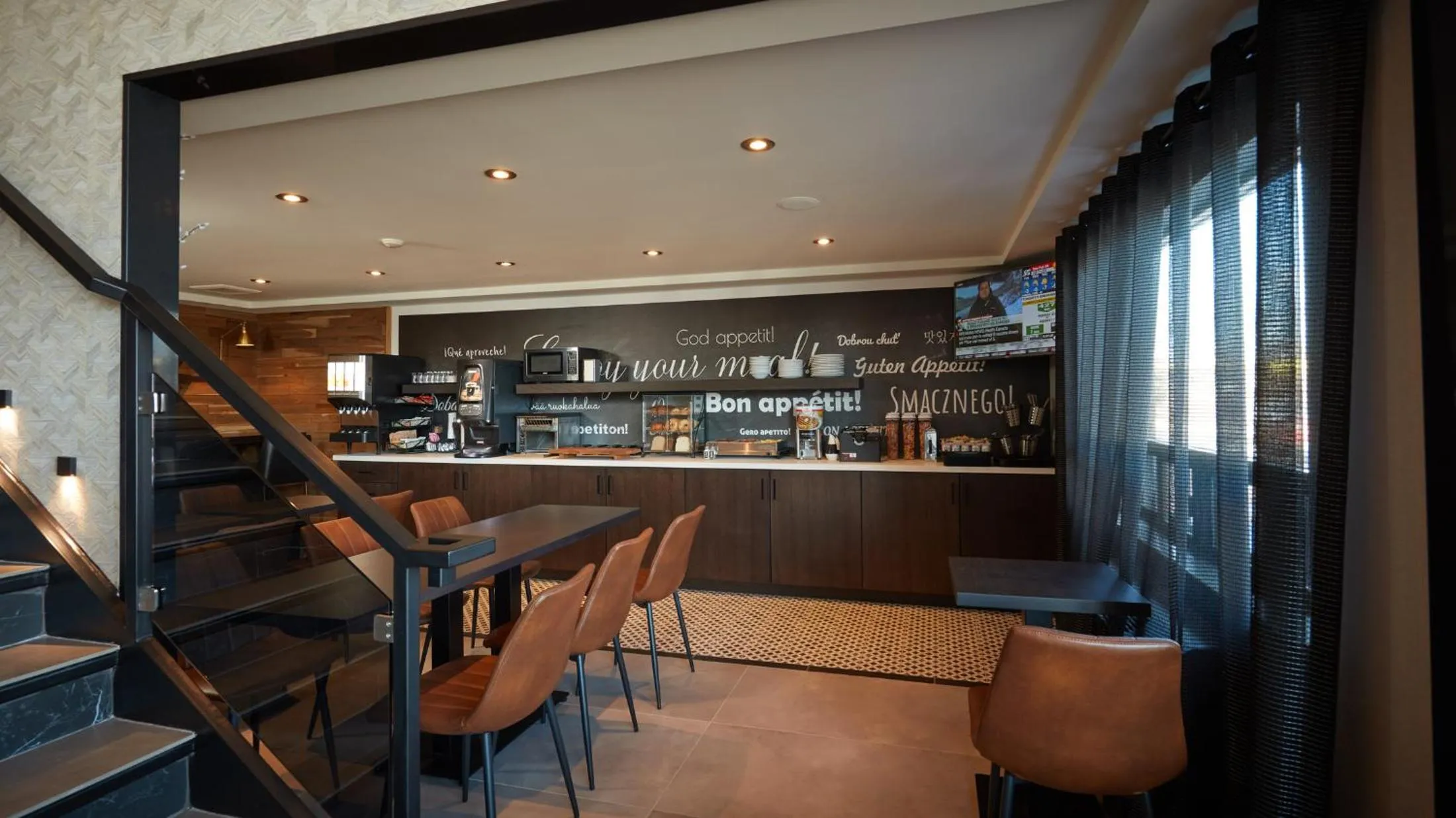 Buffet breakfast in Stay Inn Hotel Toronto