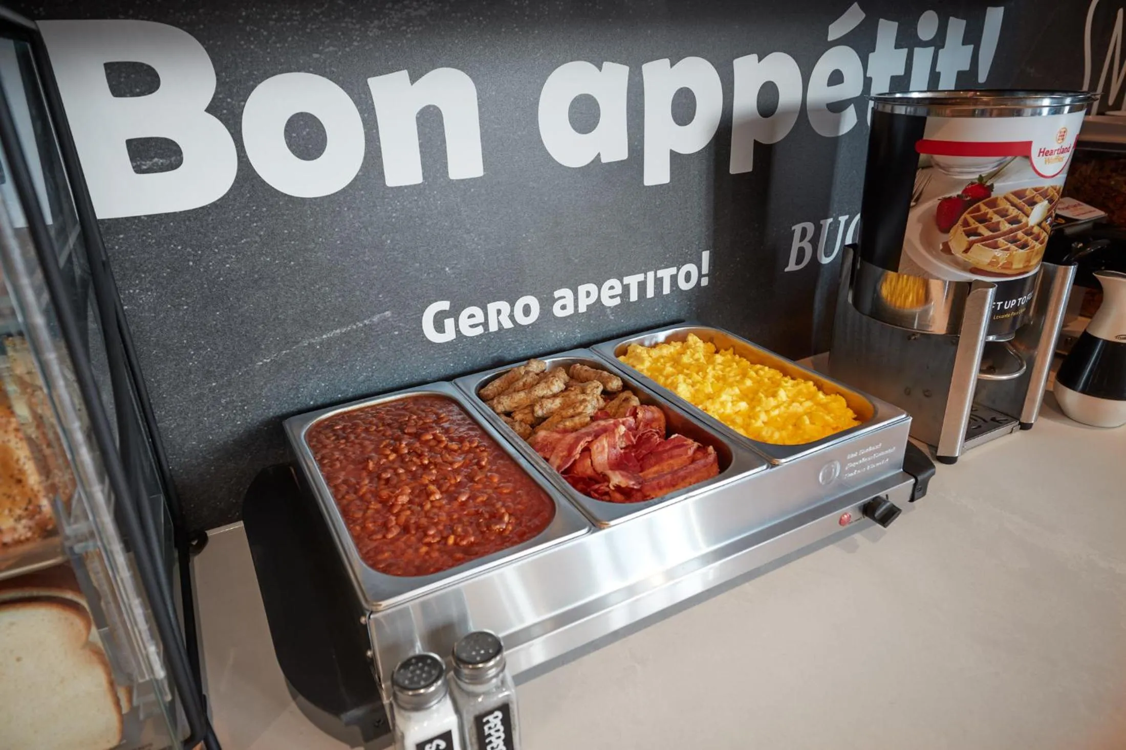 Buffet breakfast in Stay Inn Hotel Toronto