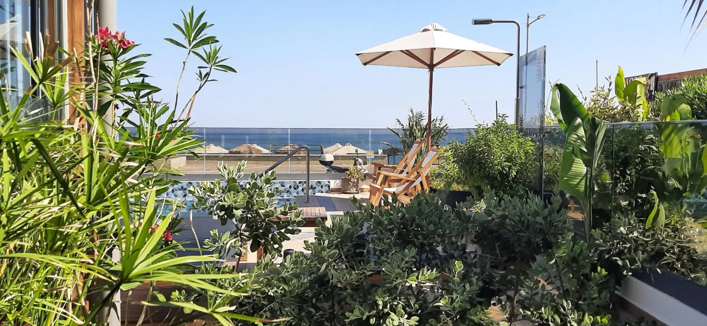 Garden in Calla Luxury Seafront Suites