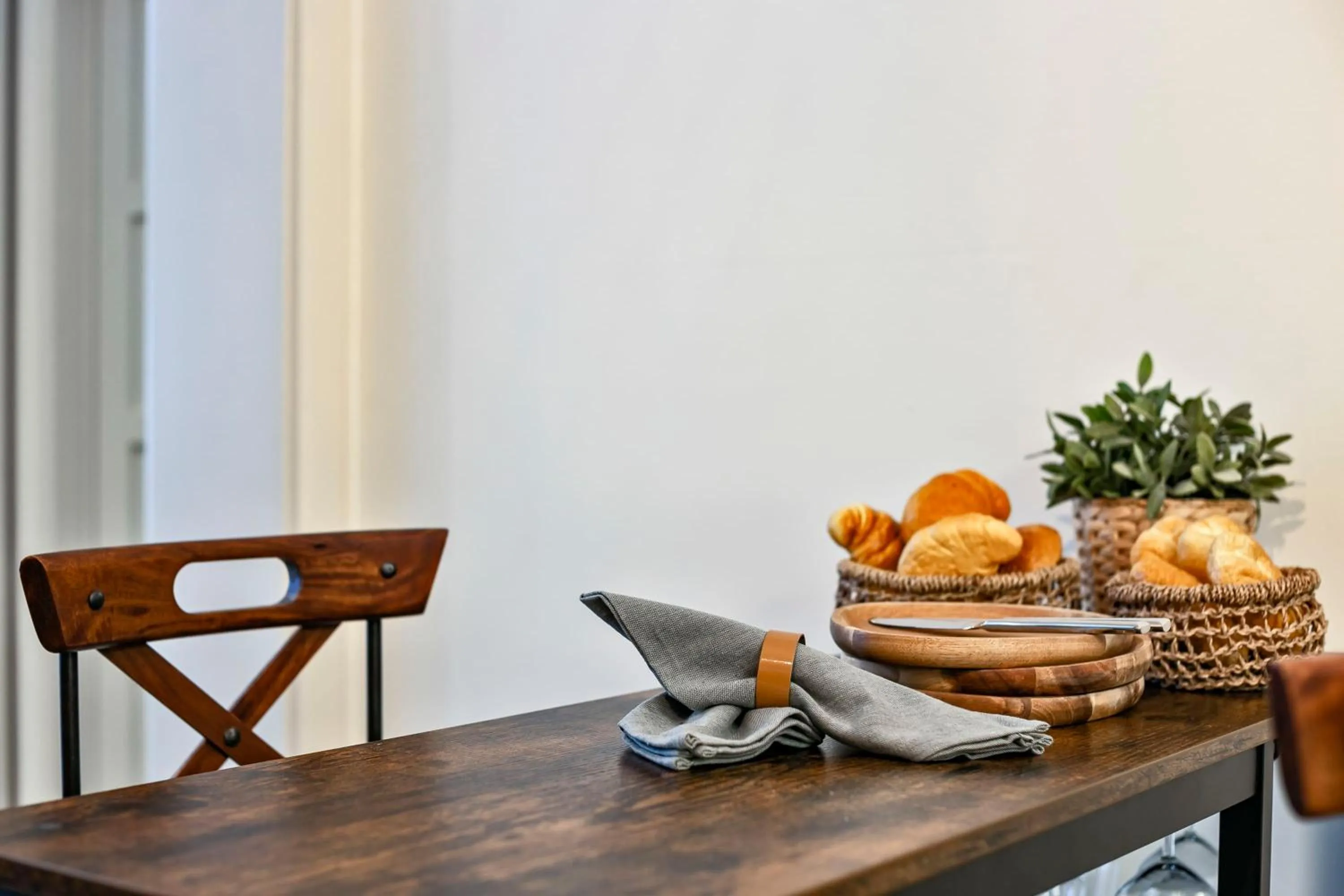 Dining area in Huswell - Charming getaway in the historical city center