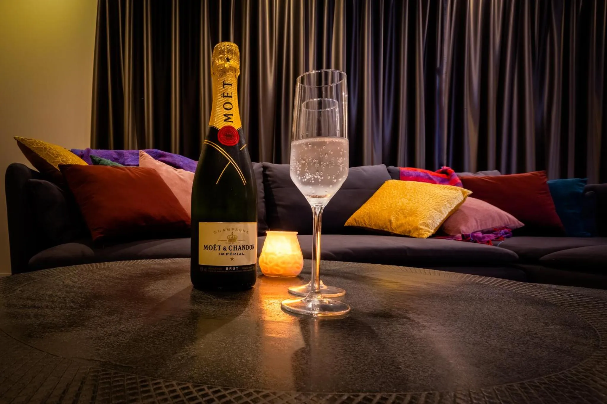 Drinks in Anna van Chiel