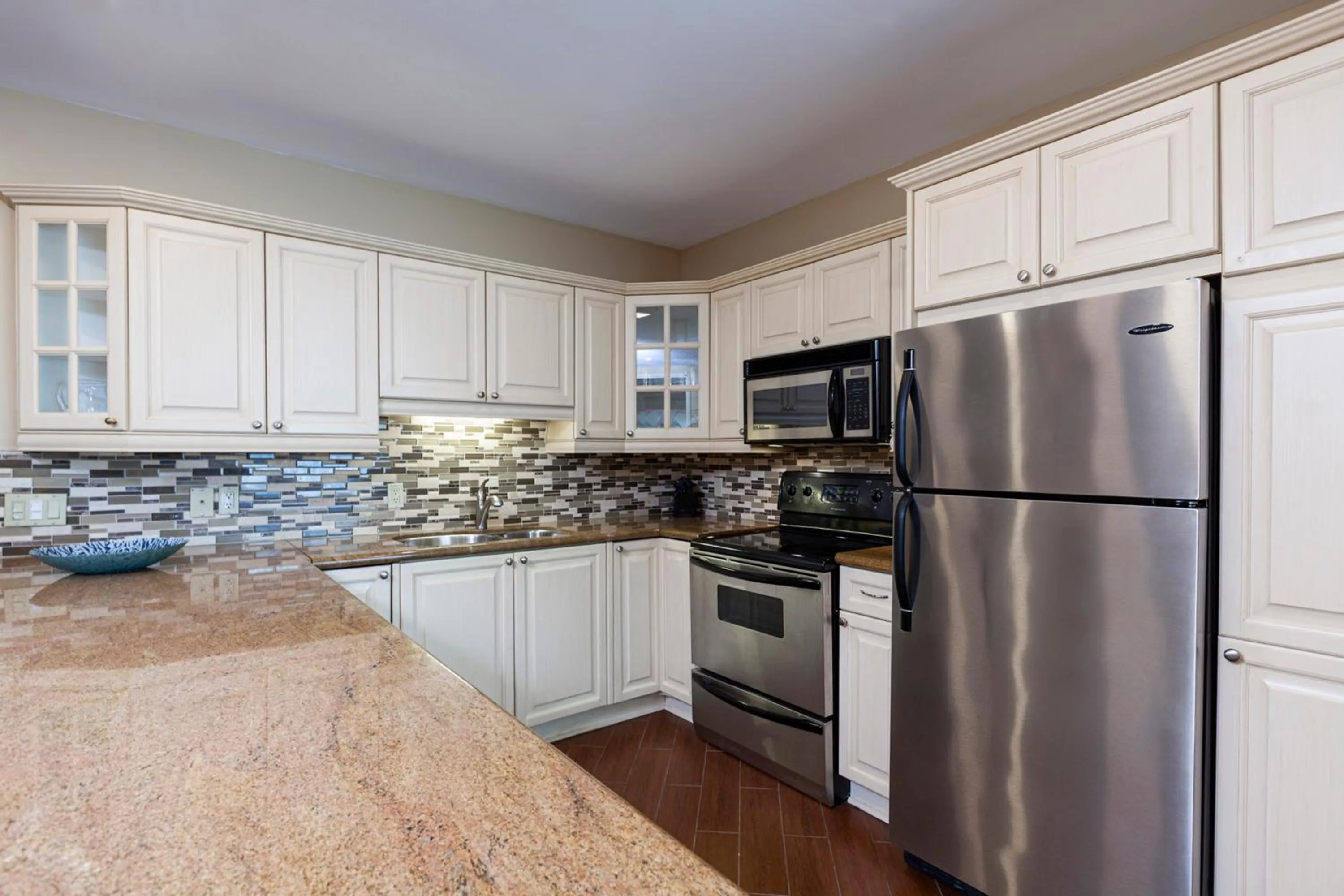 Kitchen or kitchenette in Le Nouvel Hotel