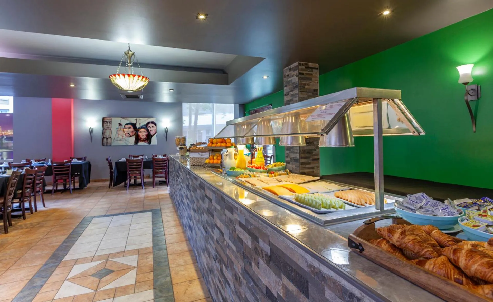 Restaurant/places to eat in Le Nouvel Hotel