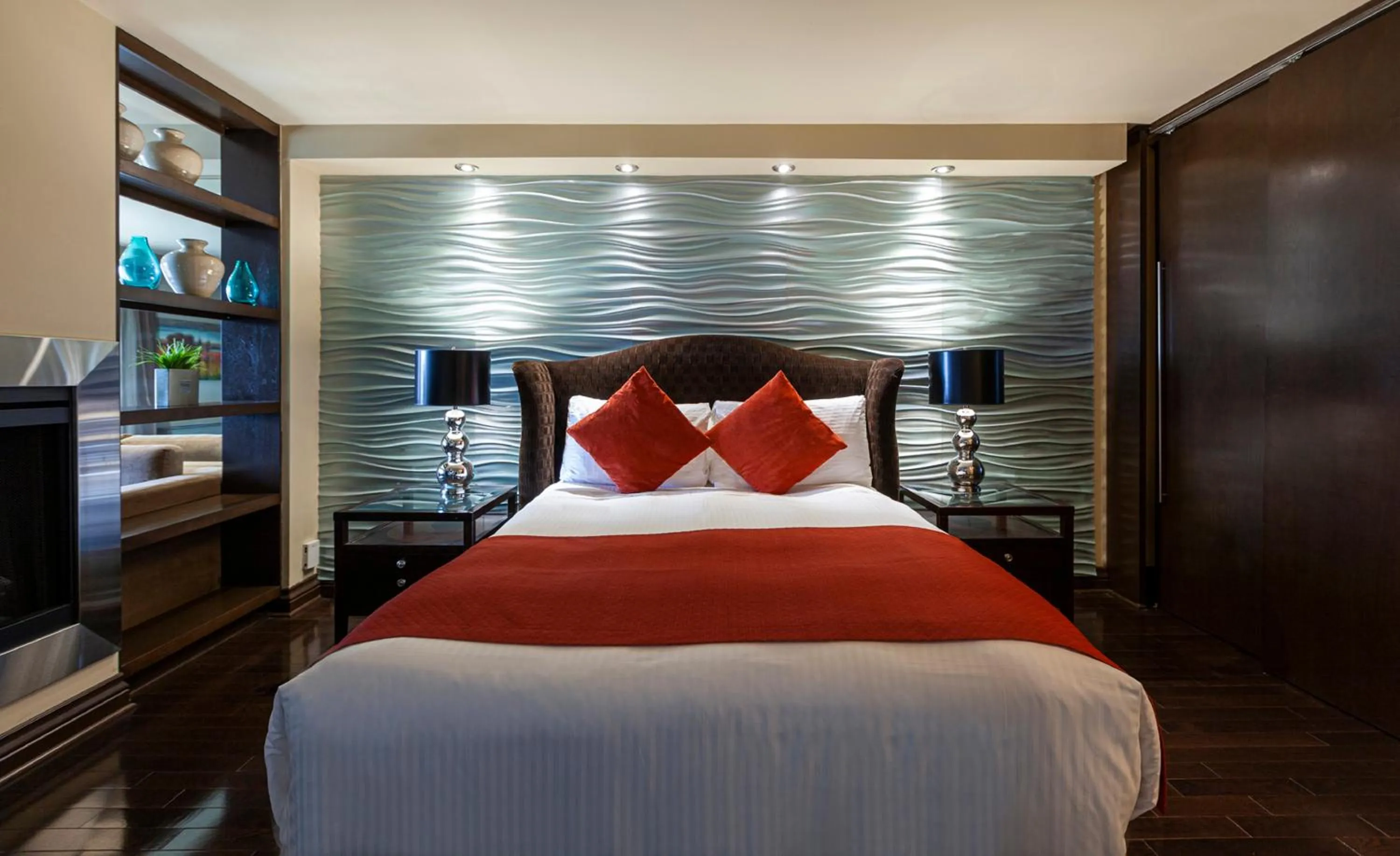 Bedroom, Bed in Le Nouvel Hotel