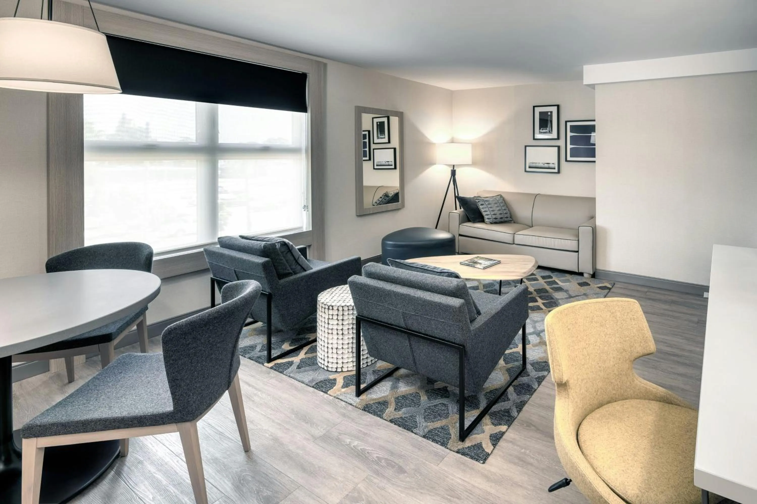 Photo of the whole room in The Insignia Hotel, Sarnia, a Tribute Portfolio Hotel