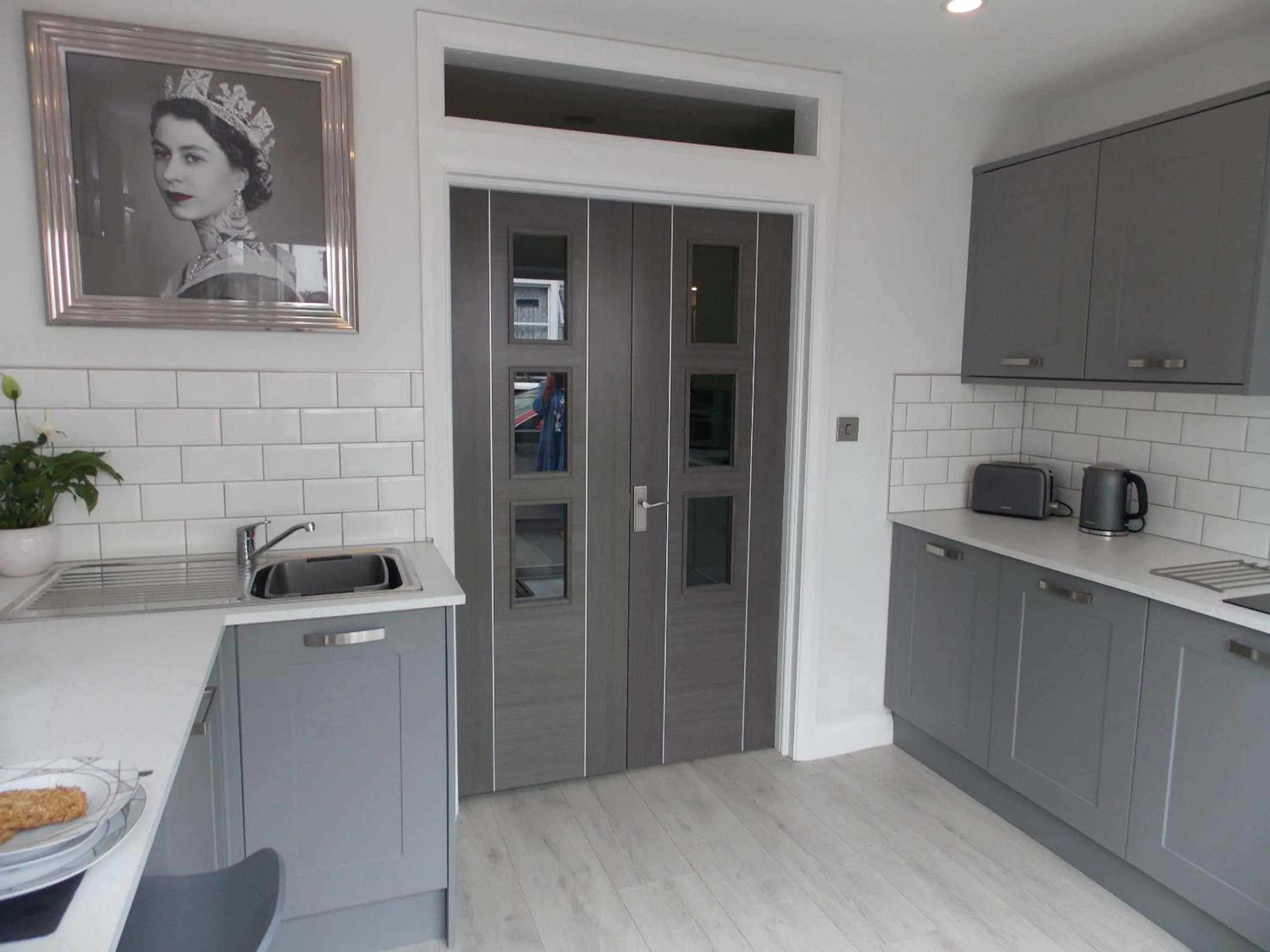 Kitchen or kitchenette in Eden Suite Sasco Apartments