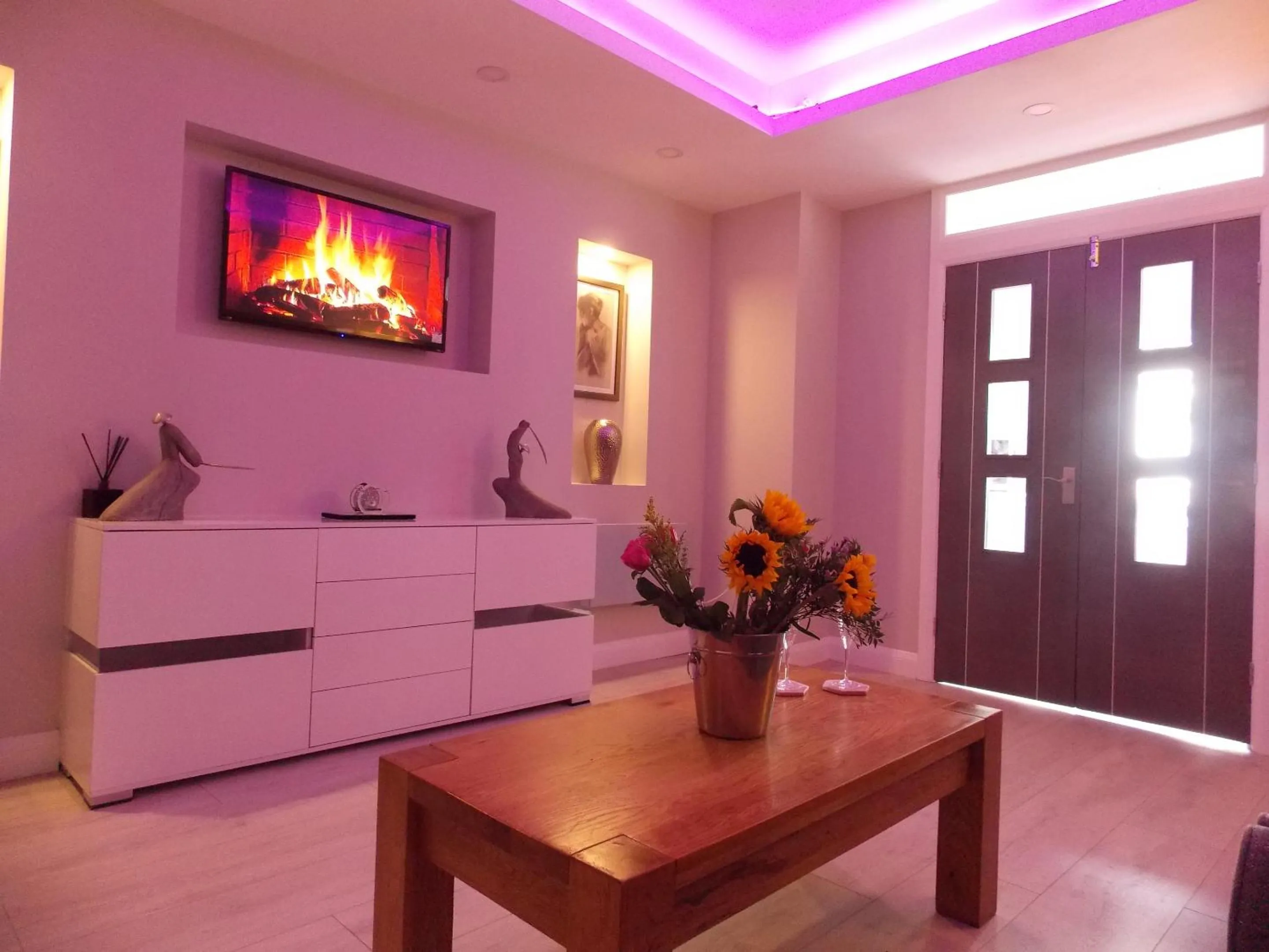 Living room in Eden Suite Sasco Apartments