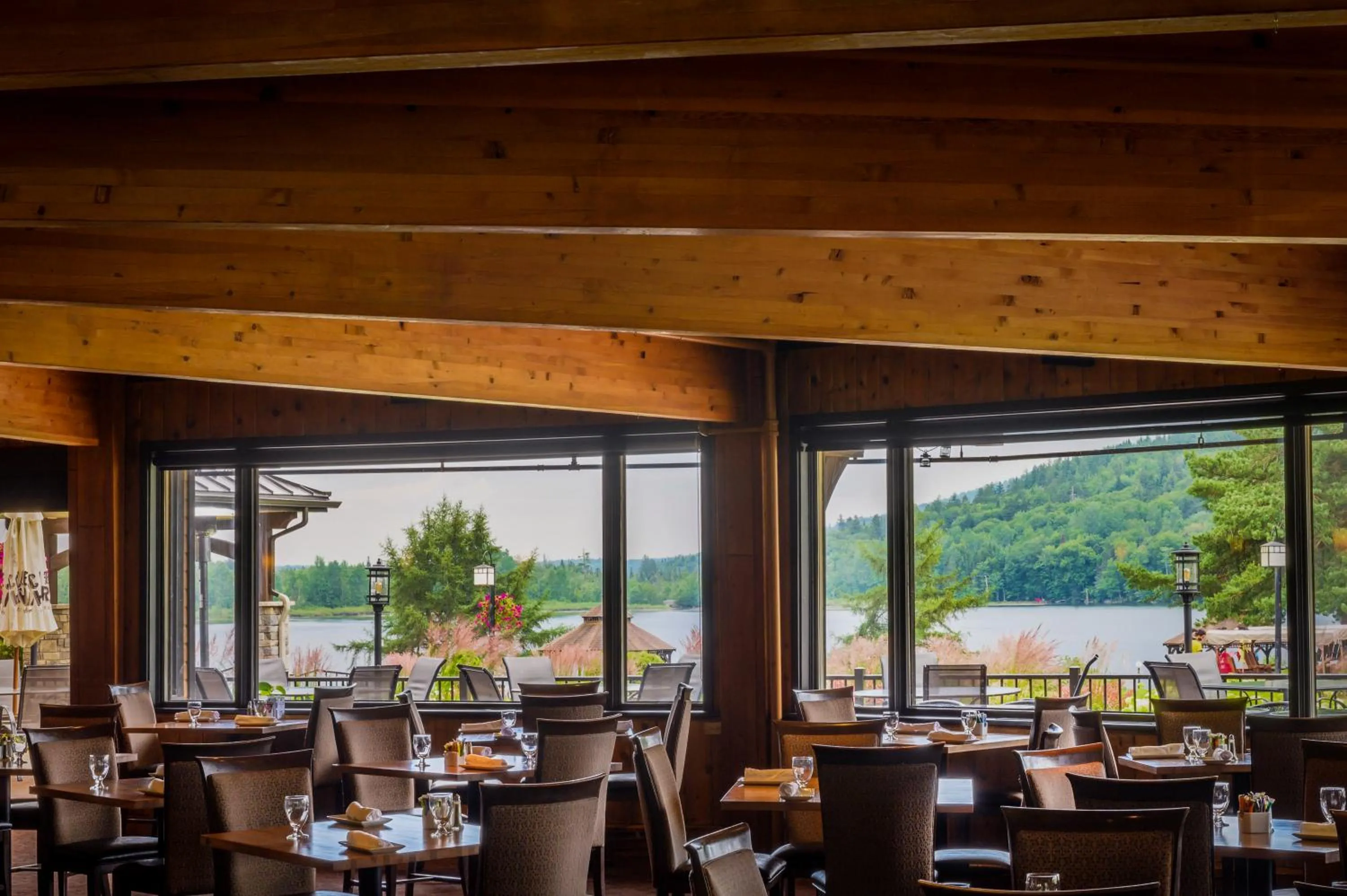 Restaurant/places to eat in Le Manoir du Lac Delage