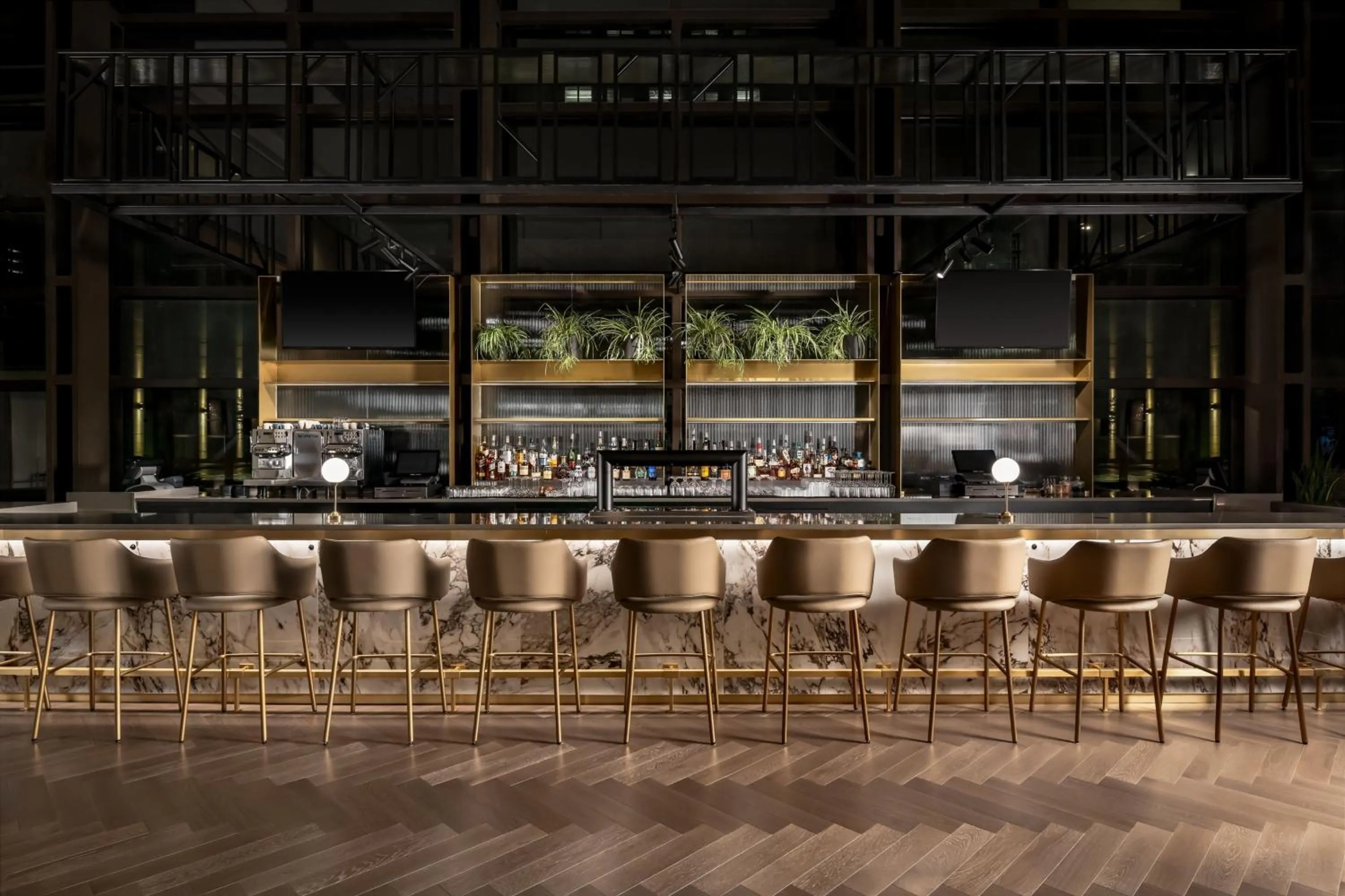 Lounge or bar in Le Centre Sheraton Montreal Hotel