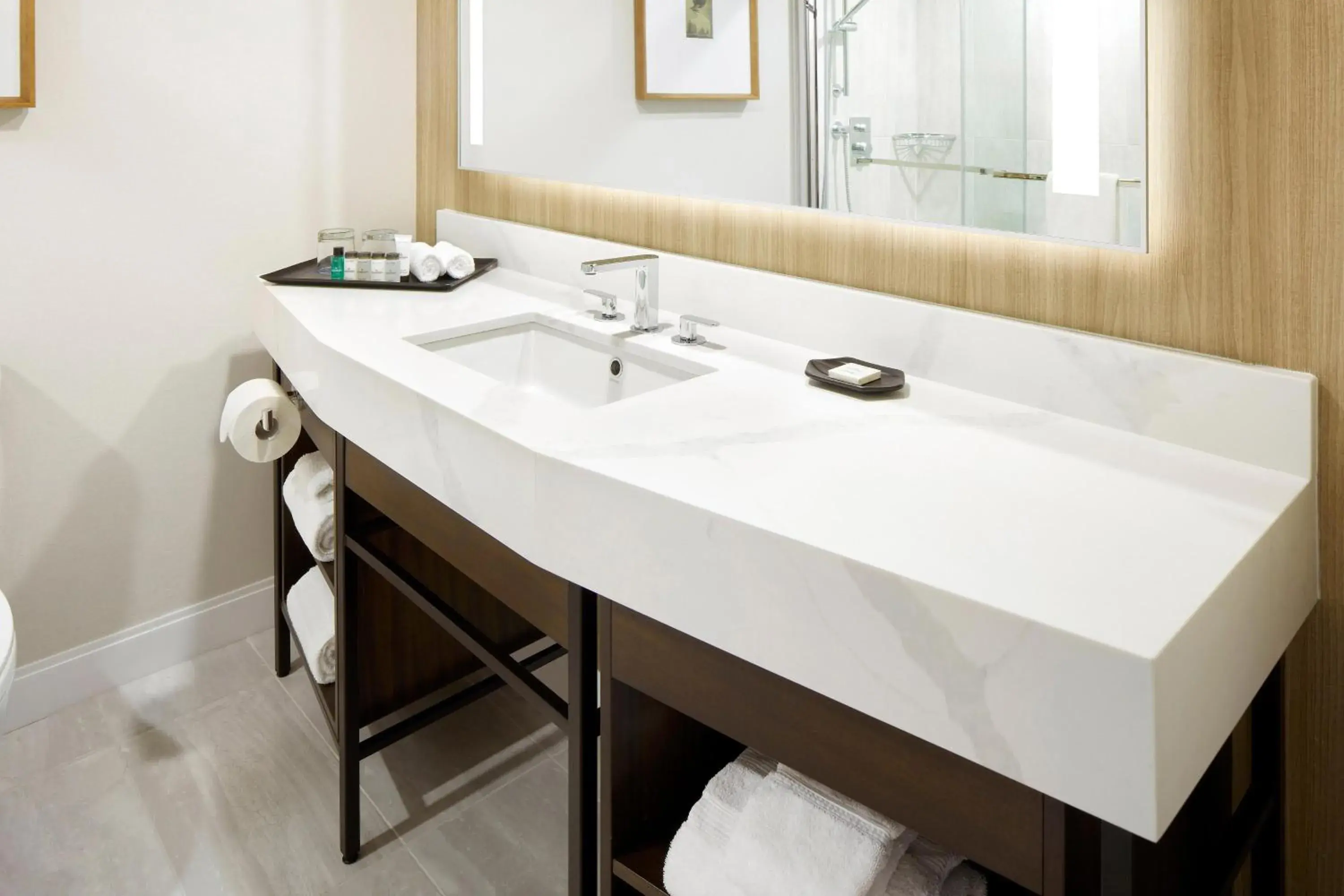 1 Bedroom Junior Suite, King, Sofa bed in Le Centre Sheraton Montreal Hotel 1 Bedroom Junior Suite, King, Sofa bed in Le Centre Sheraton Montreal Hotel