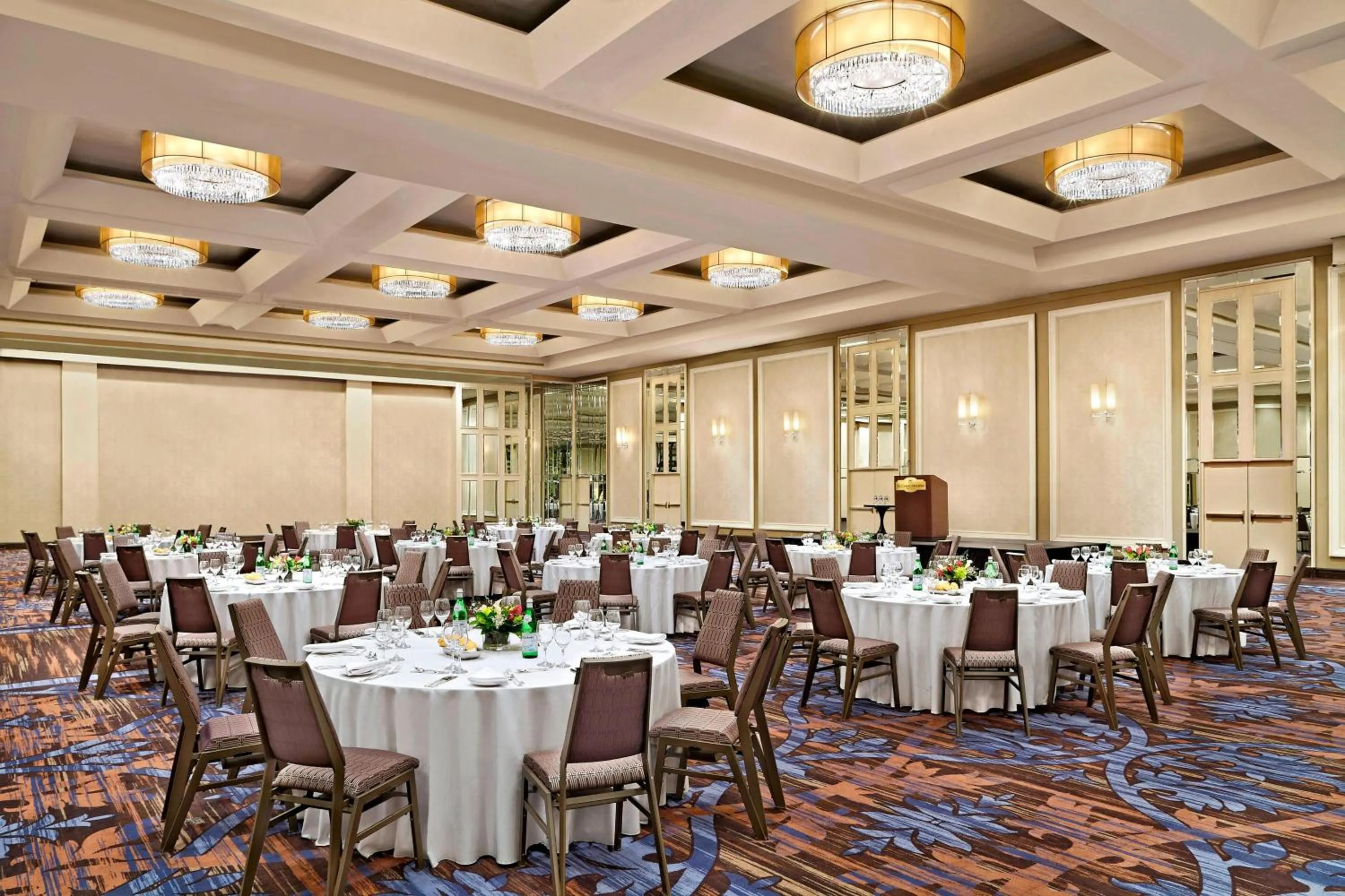 Meeting/conference room in Le Centre Sheraton Montreal Hotel