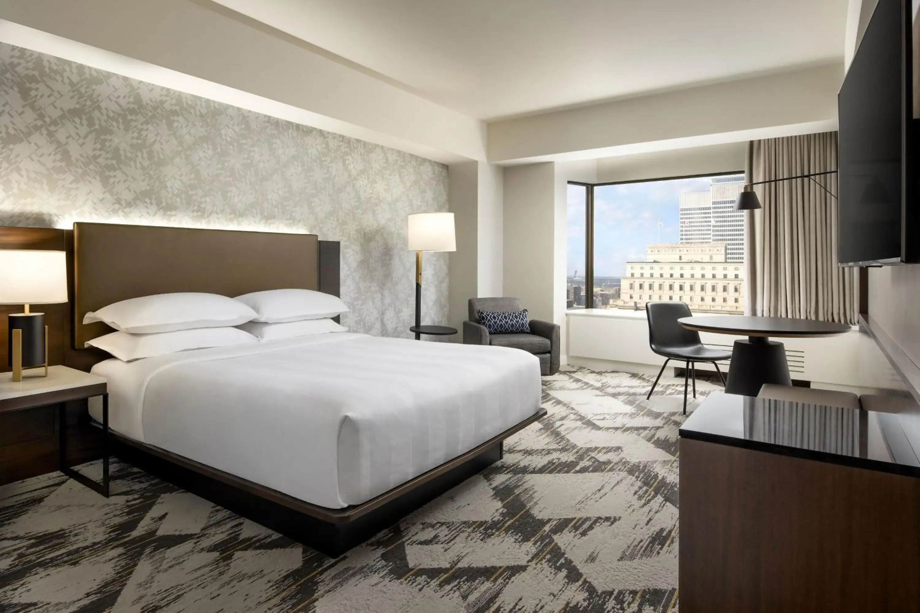 Deluxe, Guest room, 1 King in Le Centre Sheraton Montreal Hotel Deluxe, Guest room, 1 King in Le Centre Sheraton Montreal Hotel