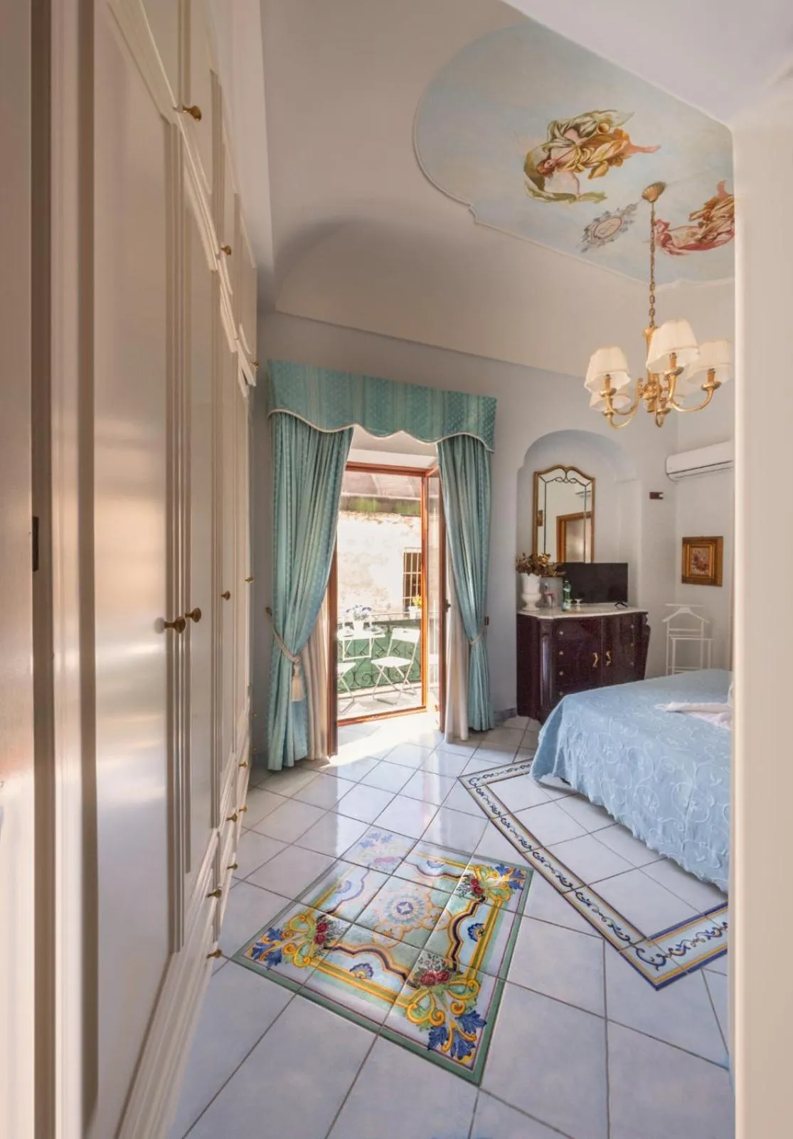 Bed in La Finestra sul Mare