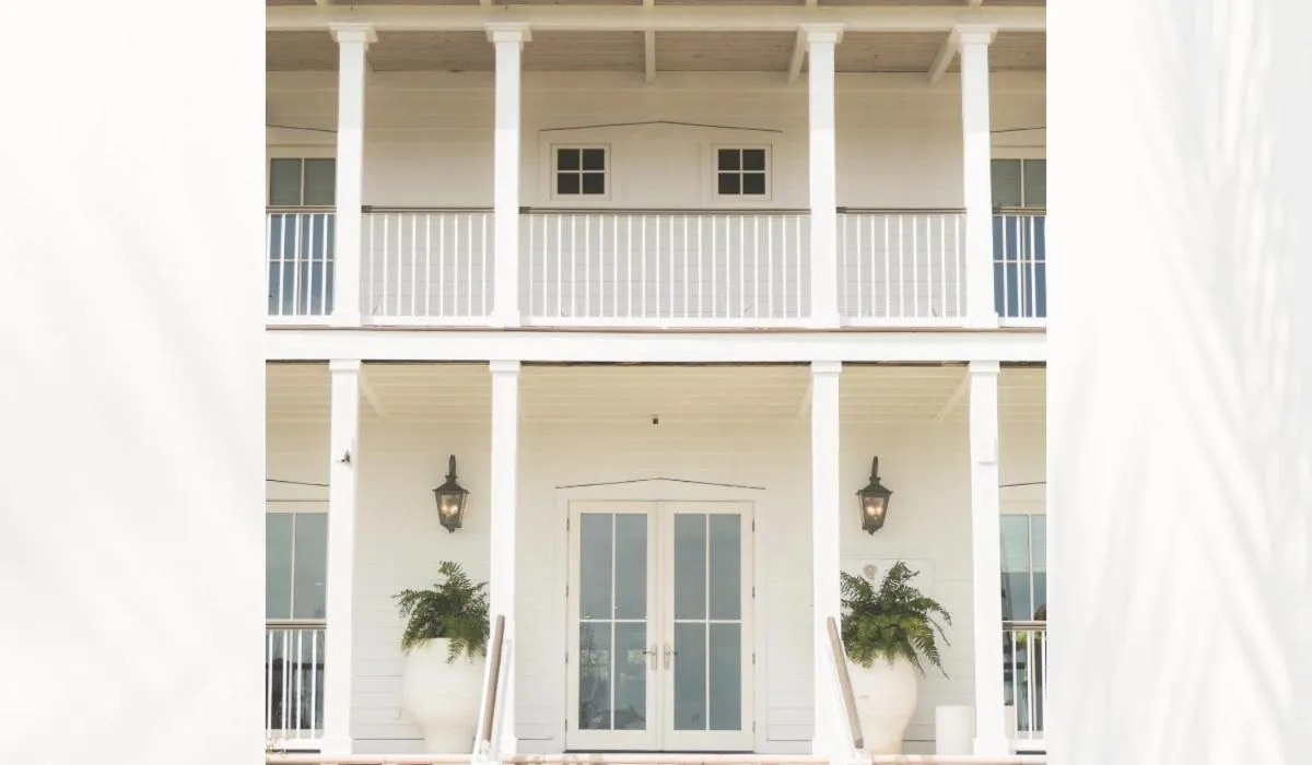 Property building in Oyster Bay Boutique Hotel