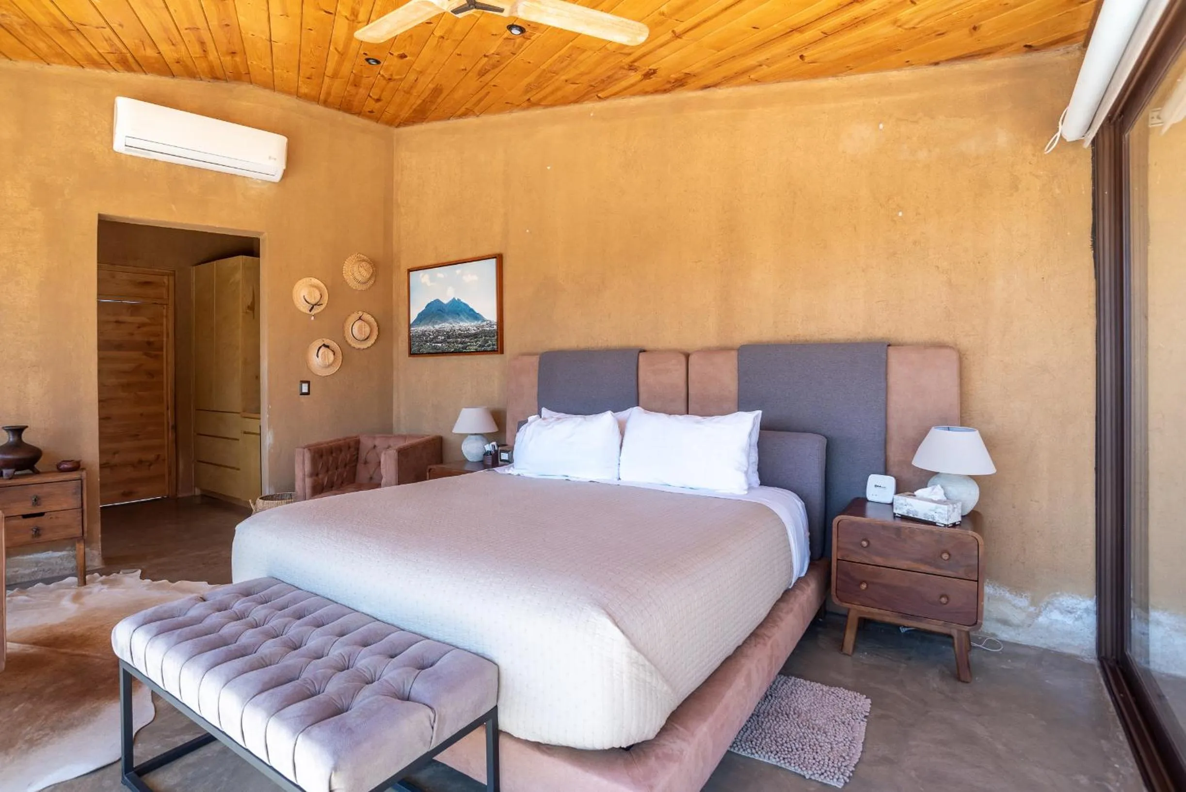 Bed in Mexico en la Piel