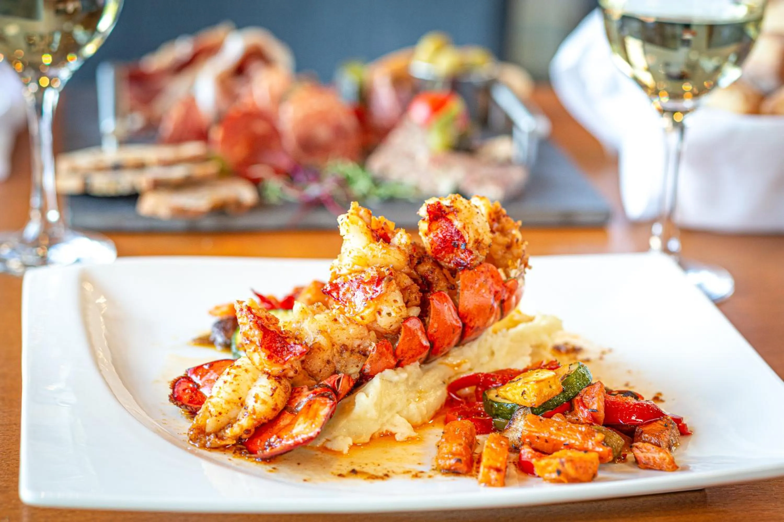 Restaurant/places to eat in La Saguenéenne - Hôtel et Centre de Congrès