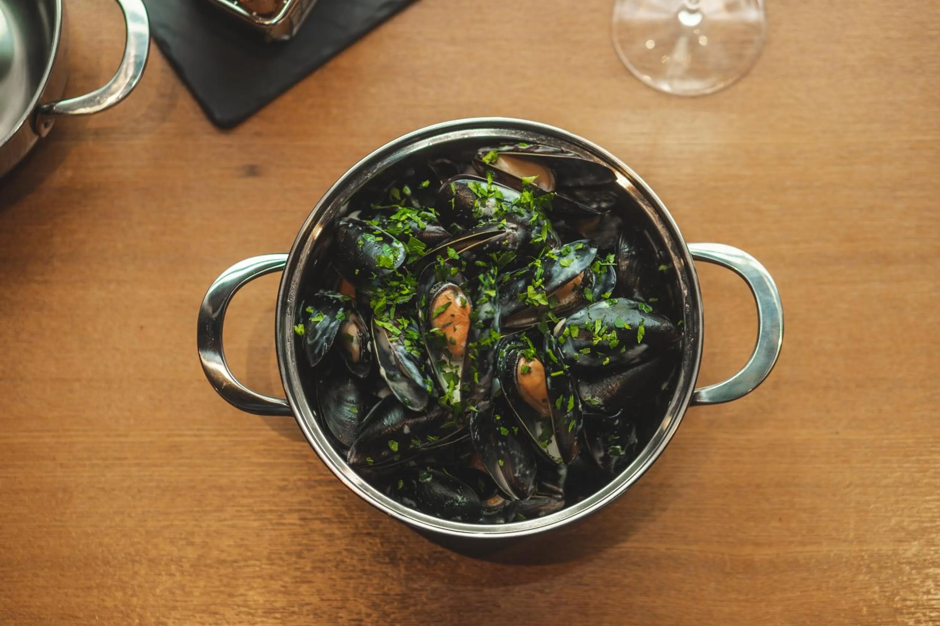 Restaurant/places to eat in La Saguenéenne - Hôtel et Centre de Congrès