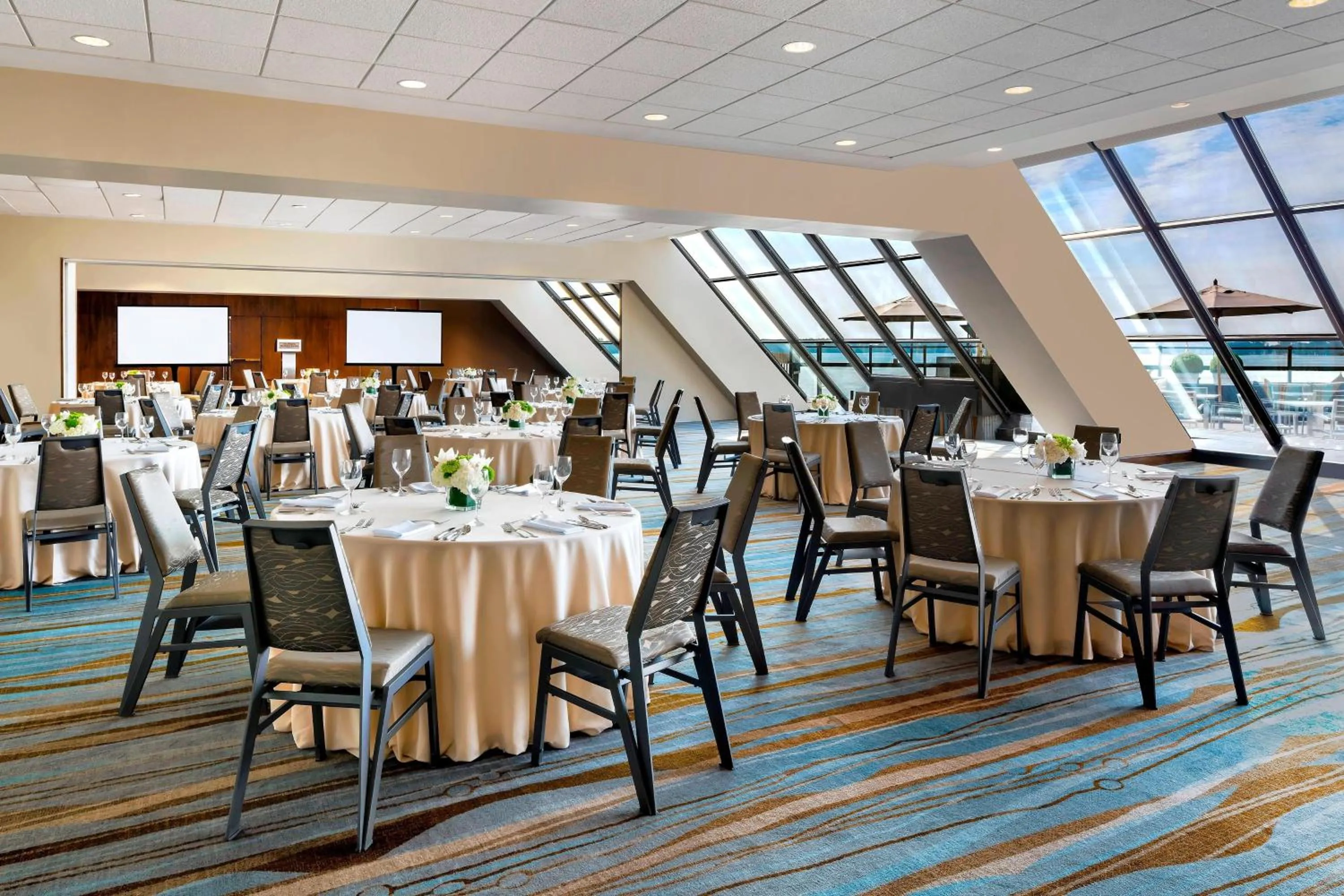 Meeting/conference room in The Westin Harbour Castle, Toronto