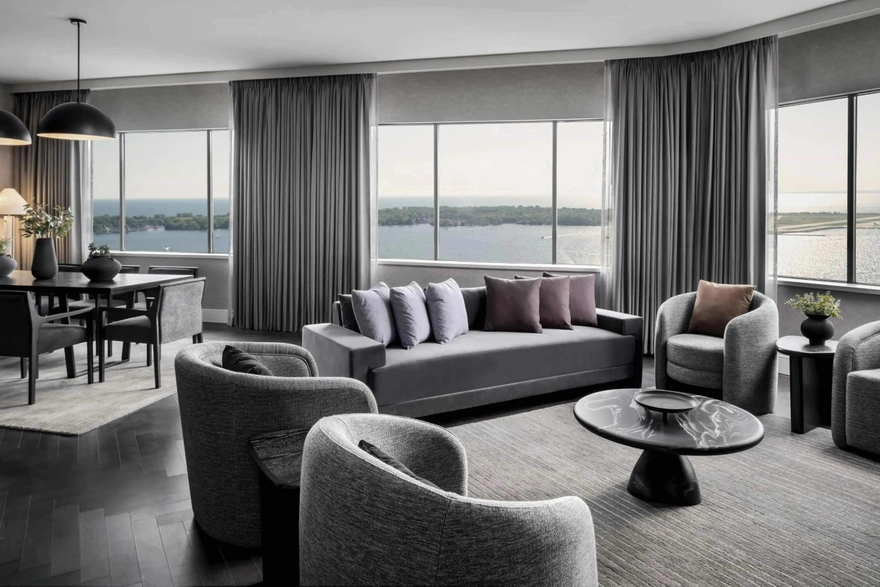 Bedroom in The Westin Harbour Castle, Toronto