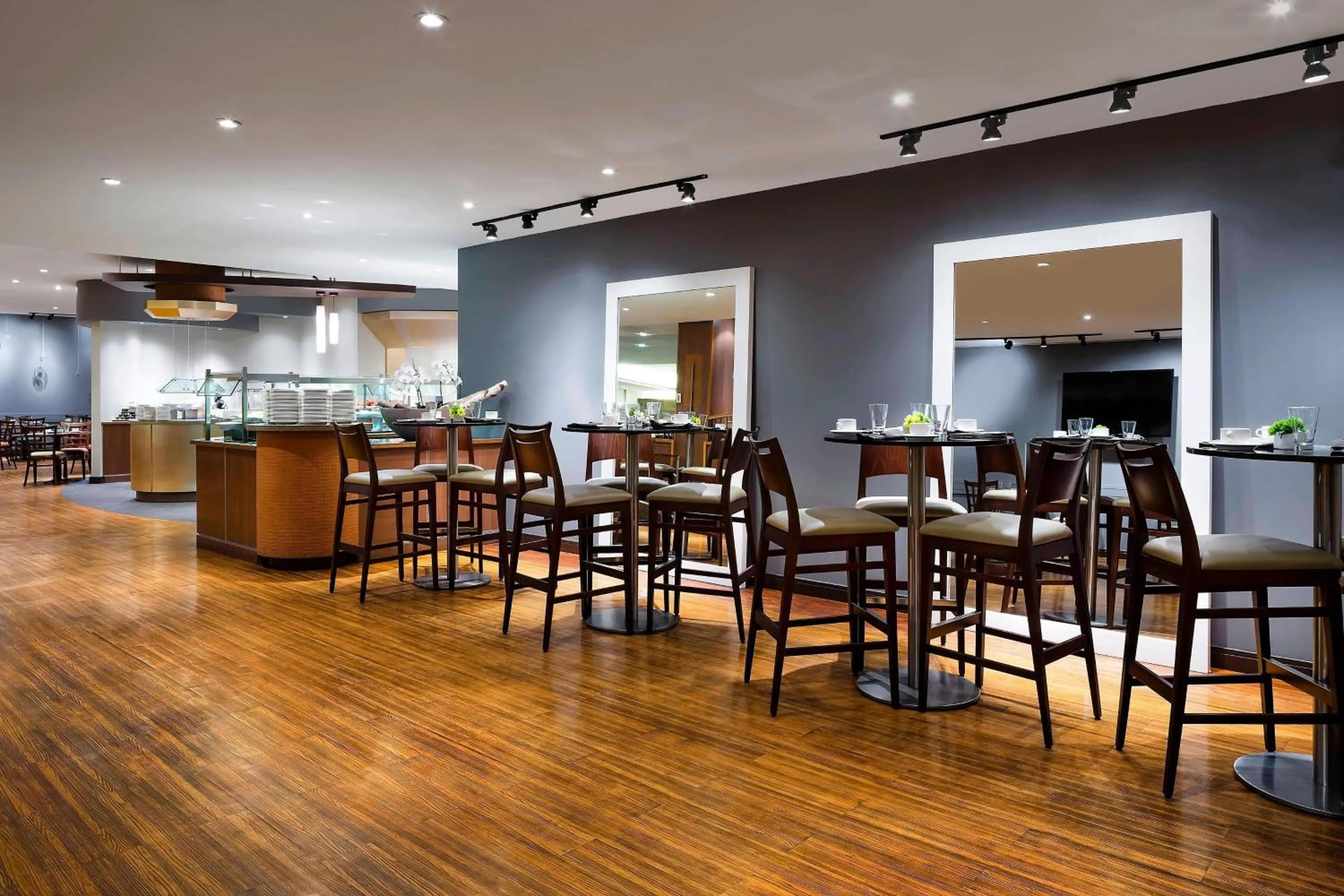 Restaurant/places to eat in The Westin Harbour Castle, Toronto